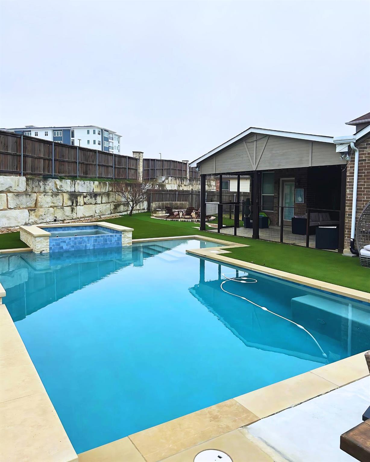 7020 Ondantra Bnd, Austin, TX 78744