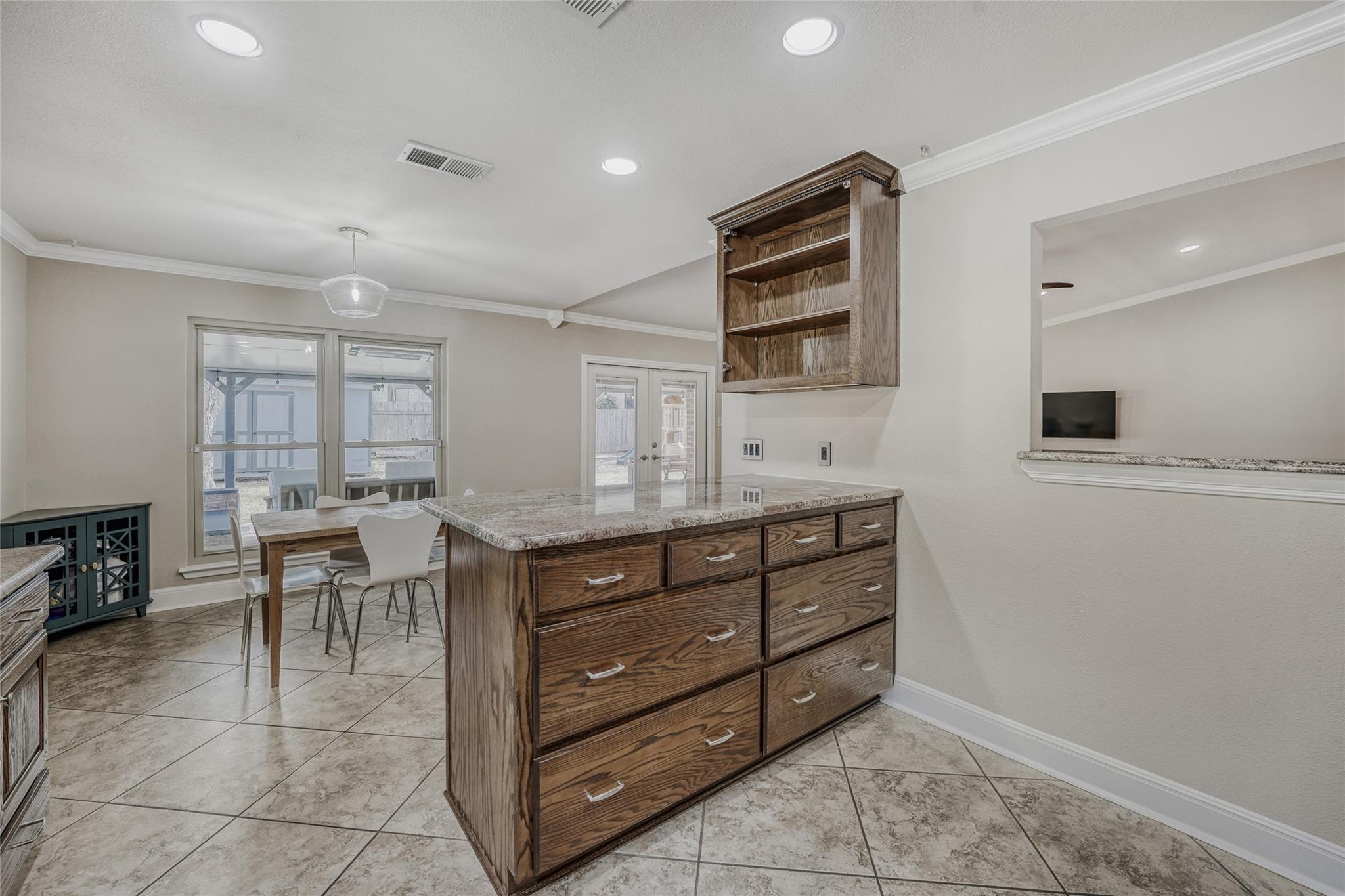 8303 Loralinda Dr, Austin, TX 78753