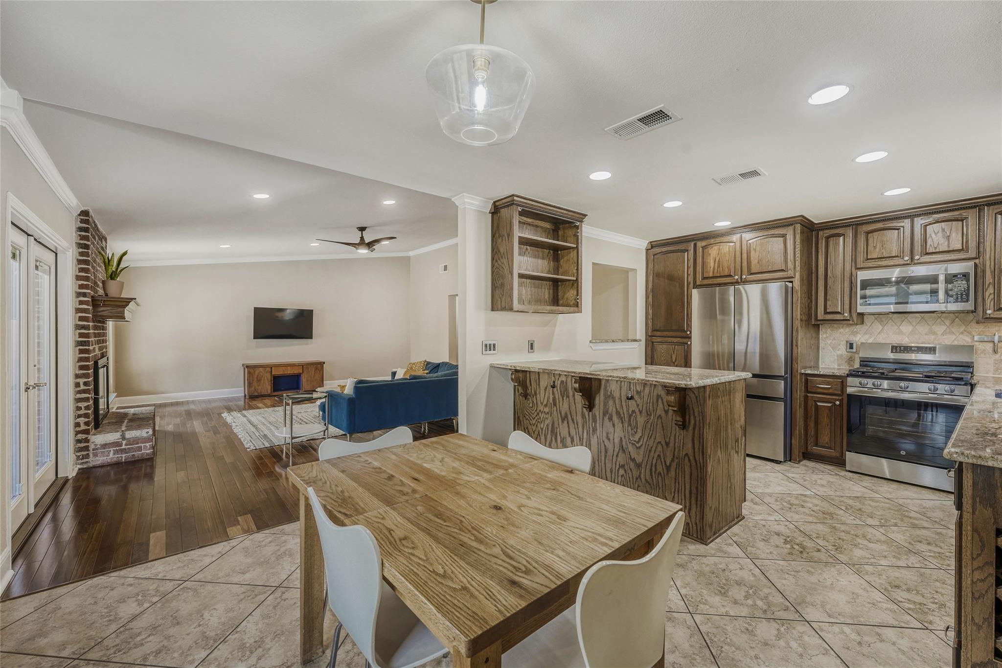 8303 Loralinda Dr, Austin, TX 78753