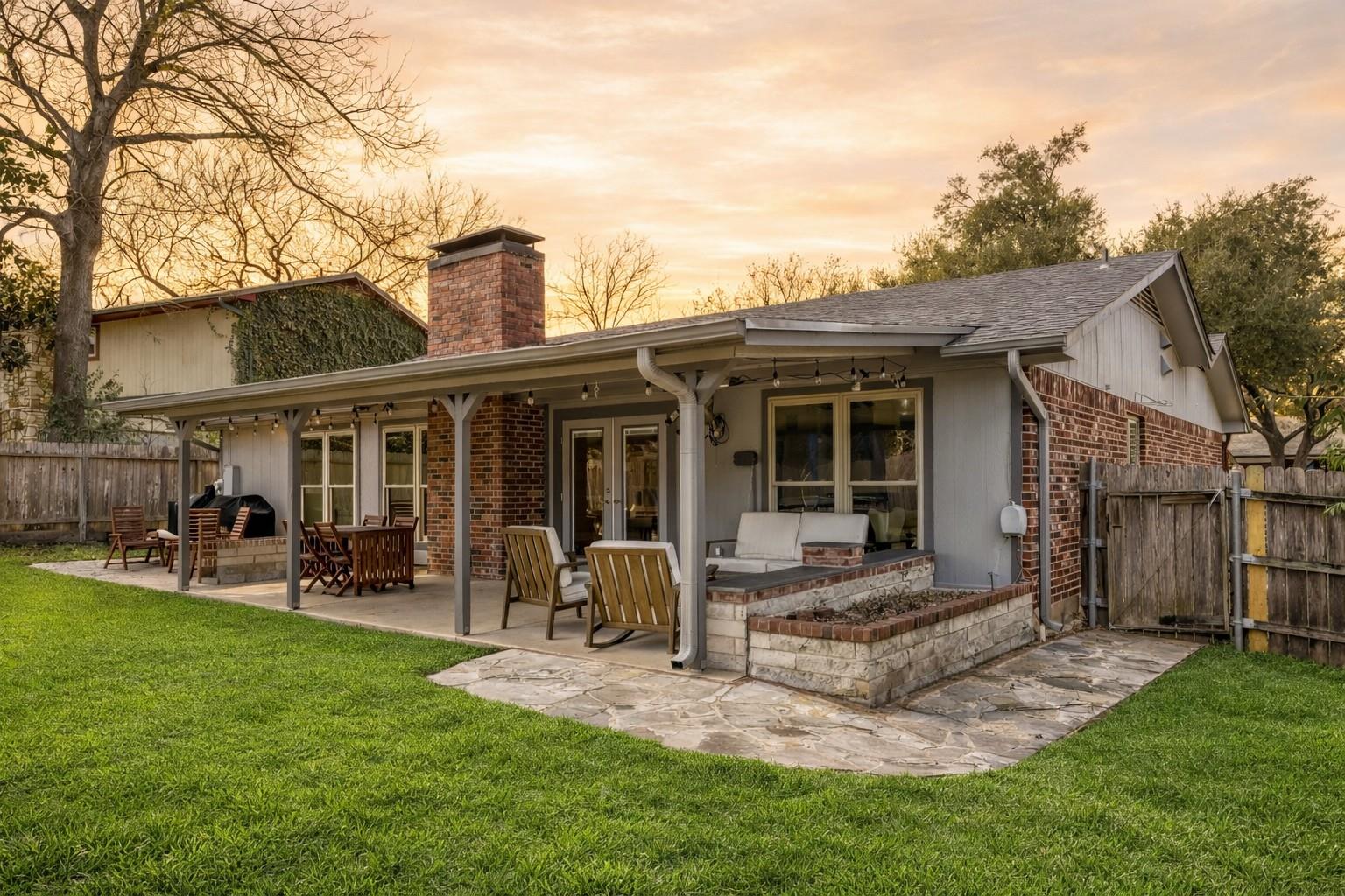 8303 Loralinda Dr, Austin, TX 78753