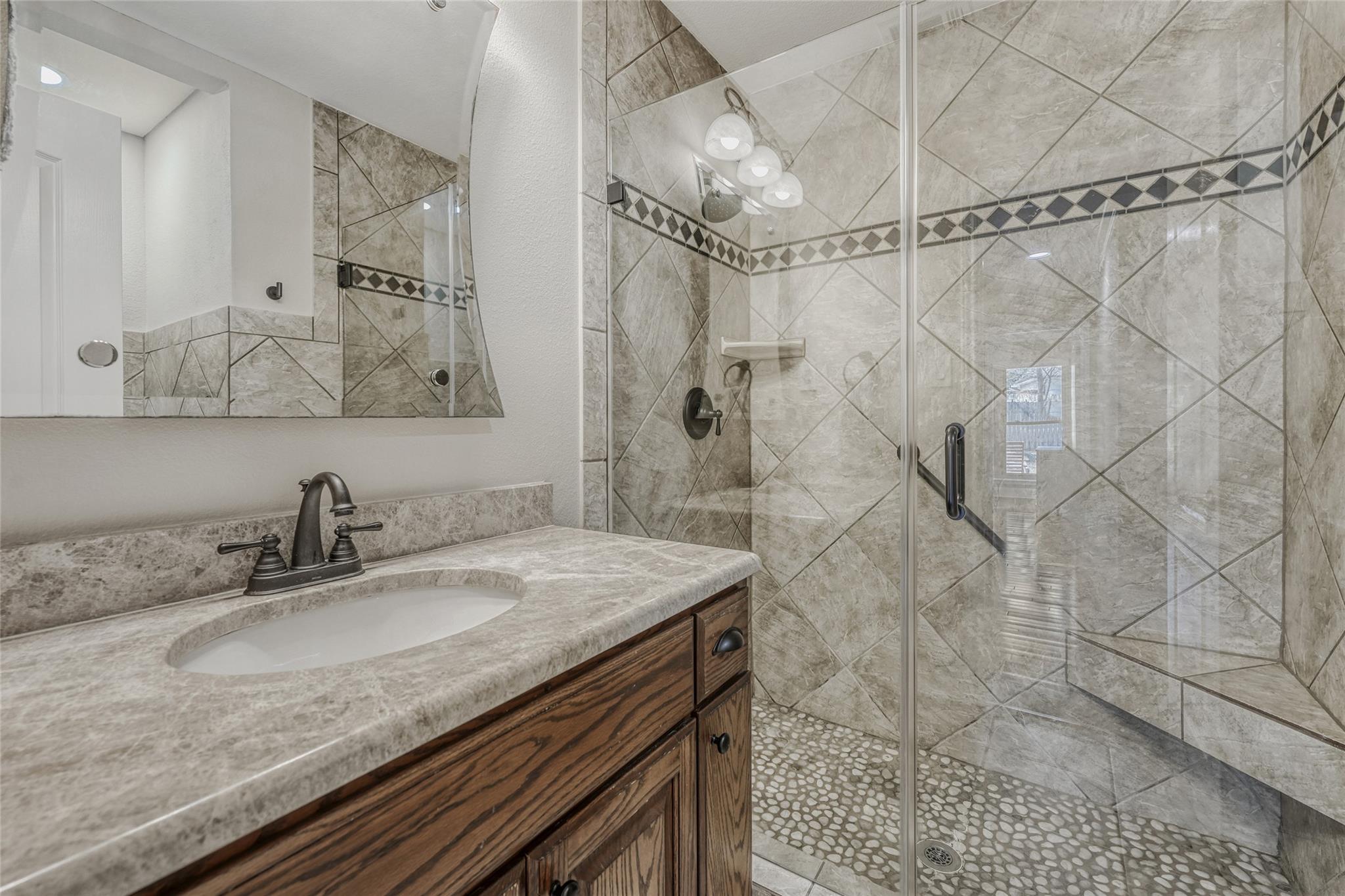 8303 Loralinda Dr, Austin, TX 78753