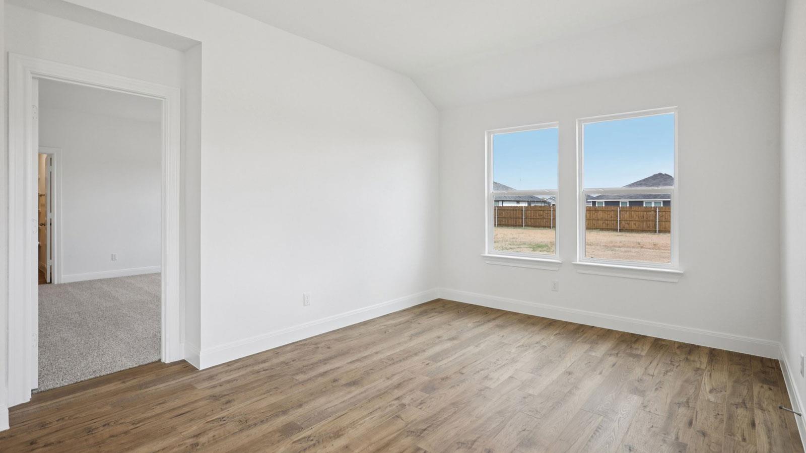 136 Union Pacific Dr, Cedar Creek, TX 78612