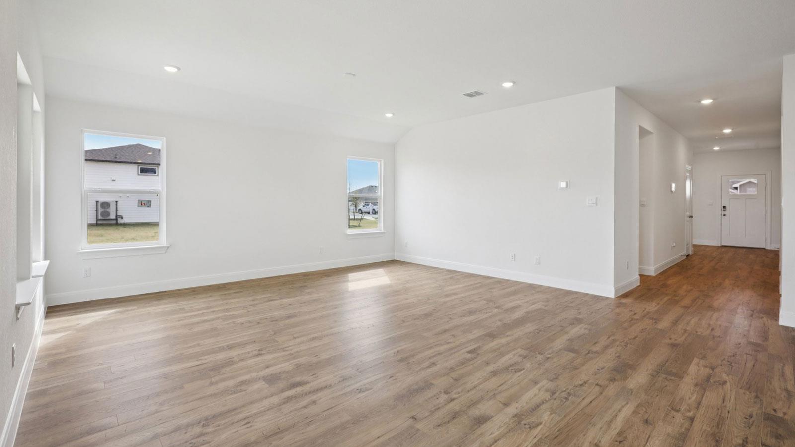 136 Union Pacific Dr, Cedar Creek, TX 78612