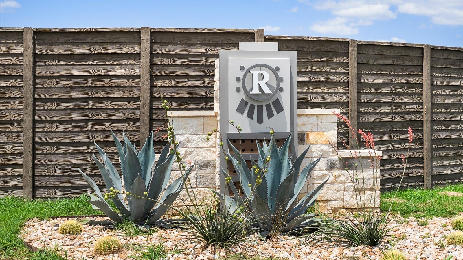 136 Union Pacific Dr, Cedar Creek, TX 78612