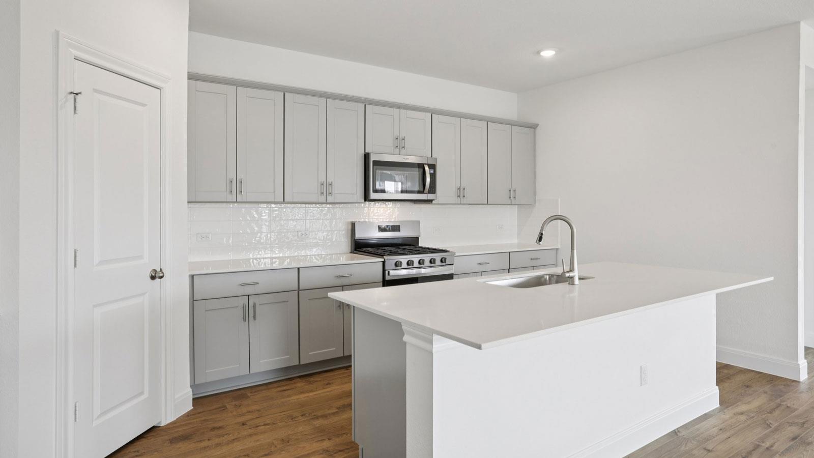 136 Union Pacific Dr, Cedar Creek, TX 78612