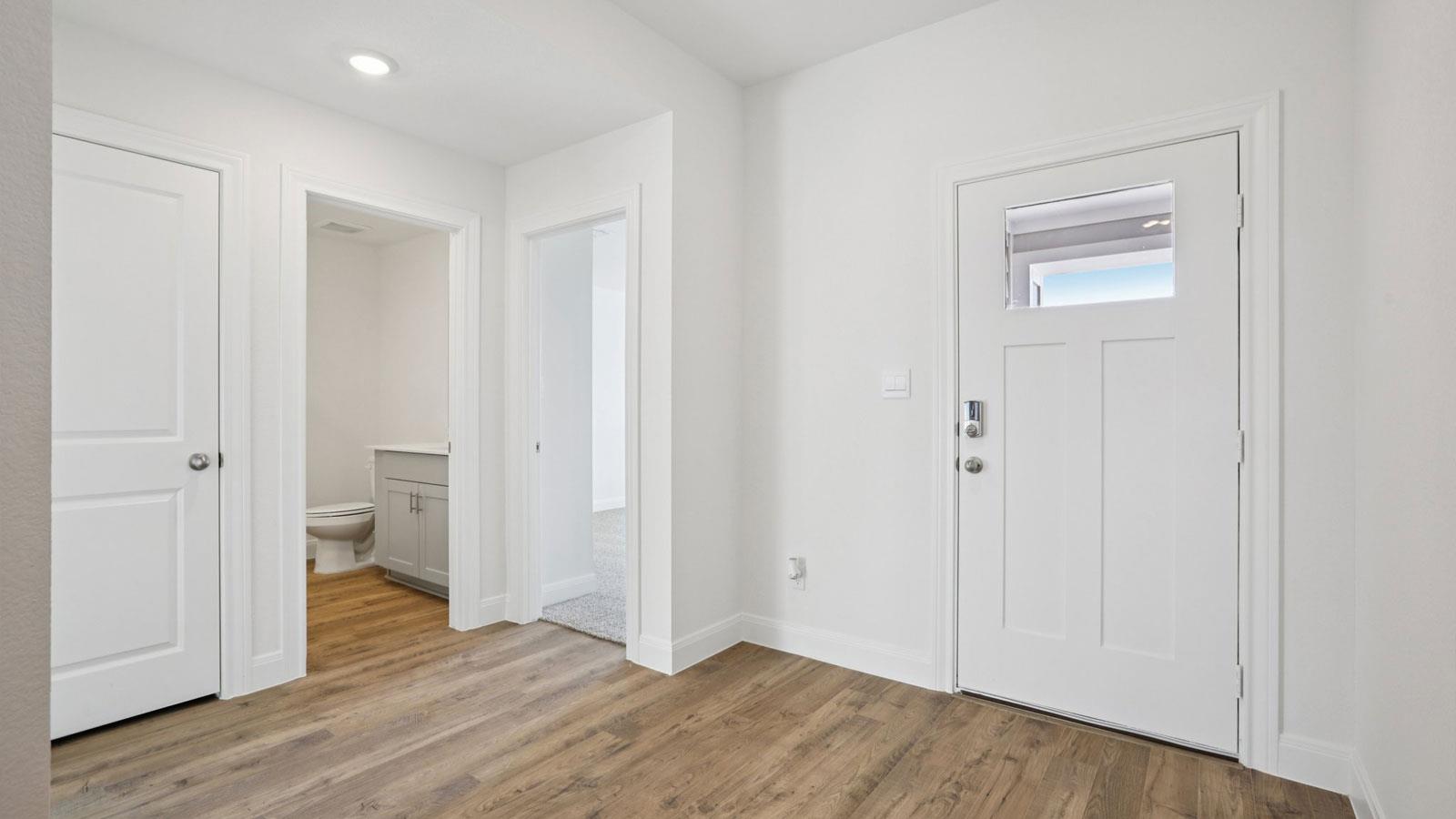 136 Union Pacific Dr, Cedar Creek, TX 78612