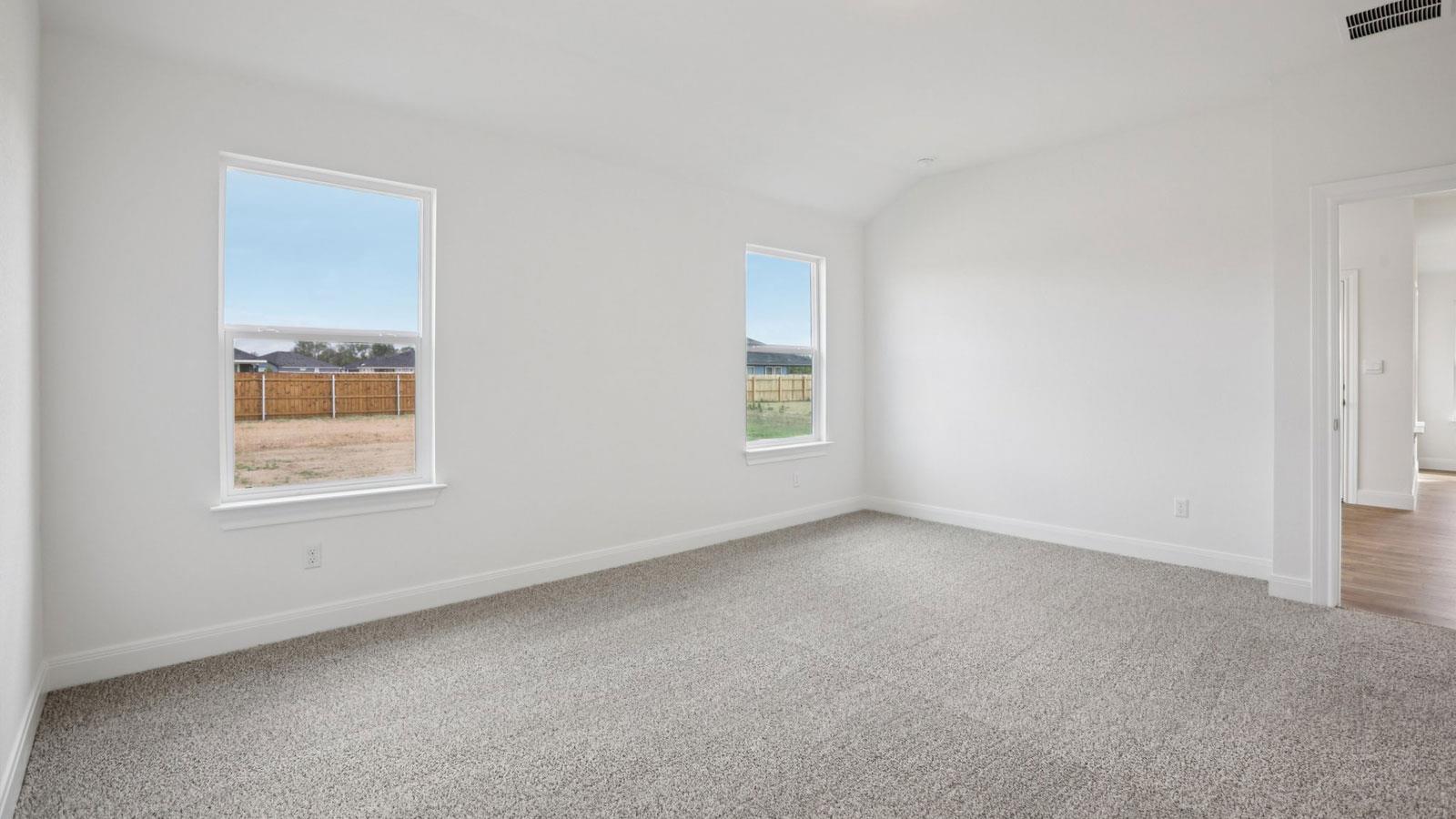 136 Union Pacific Dr, Cedar Creek, TX 78612