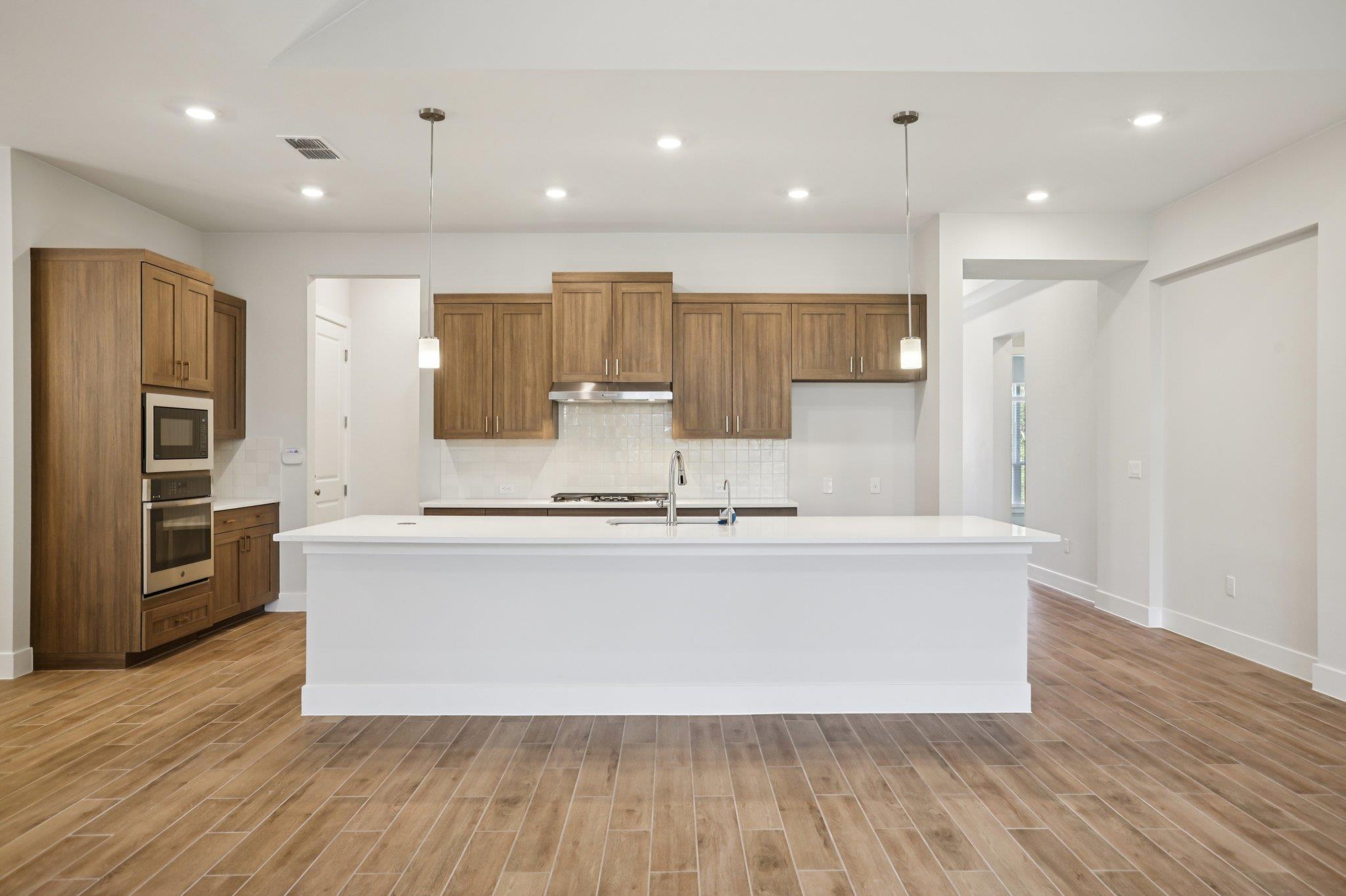 281 Seaside Sparrow Way, Kyle, TX 78640