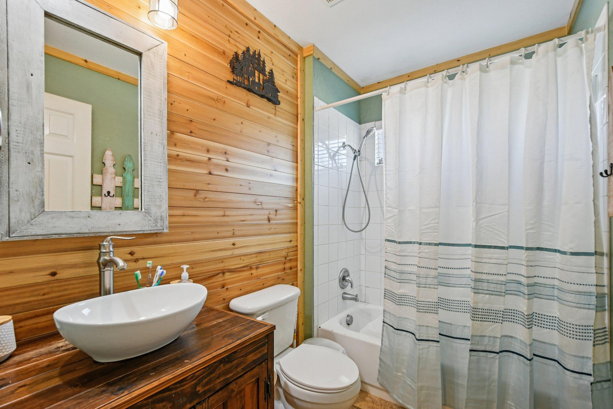 209 Wisteria Way, San Marcos, TX 78666