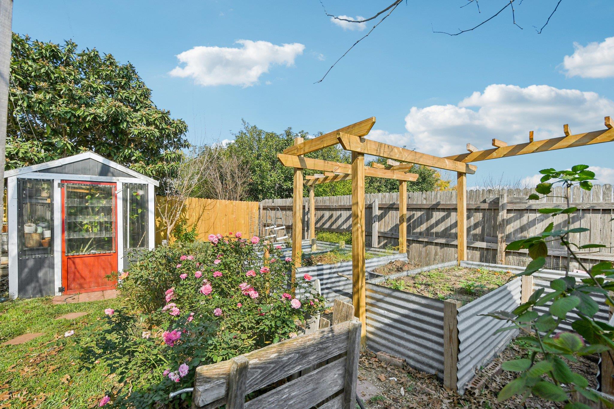 209 Wisteria Way, San Marcos, TX 78666