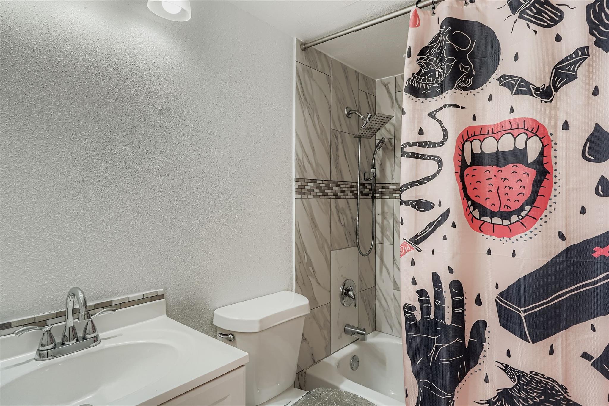 1840 Burton Dr # 208, Austin, TX 78741