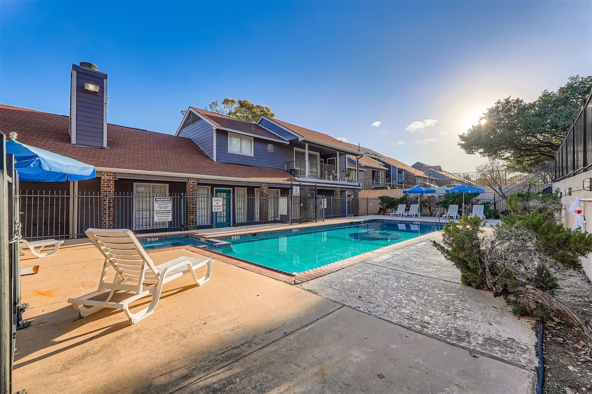 1840 Burton Dr # 208, Austin, TX 78741