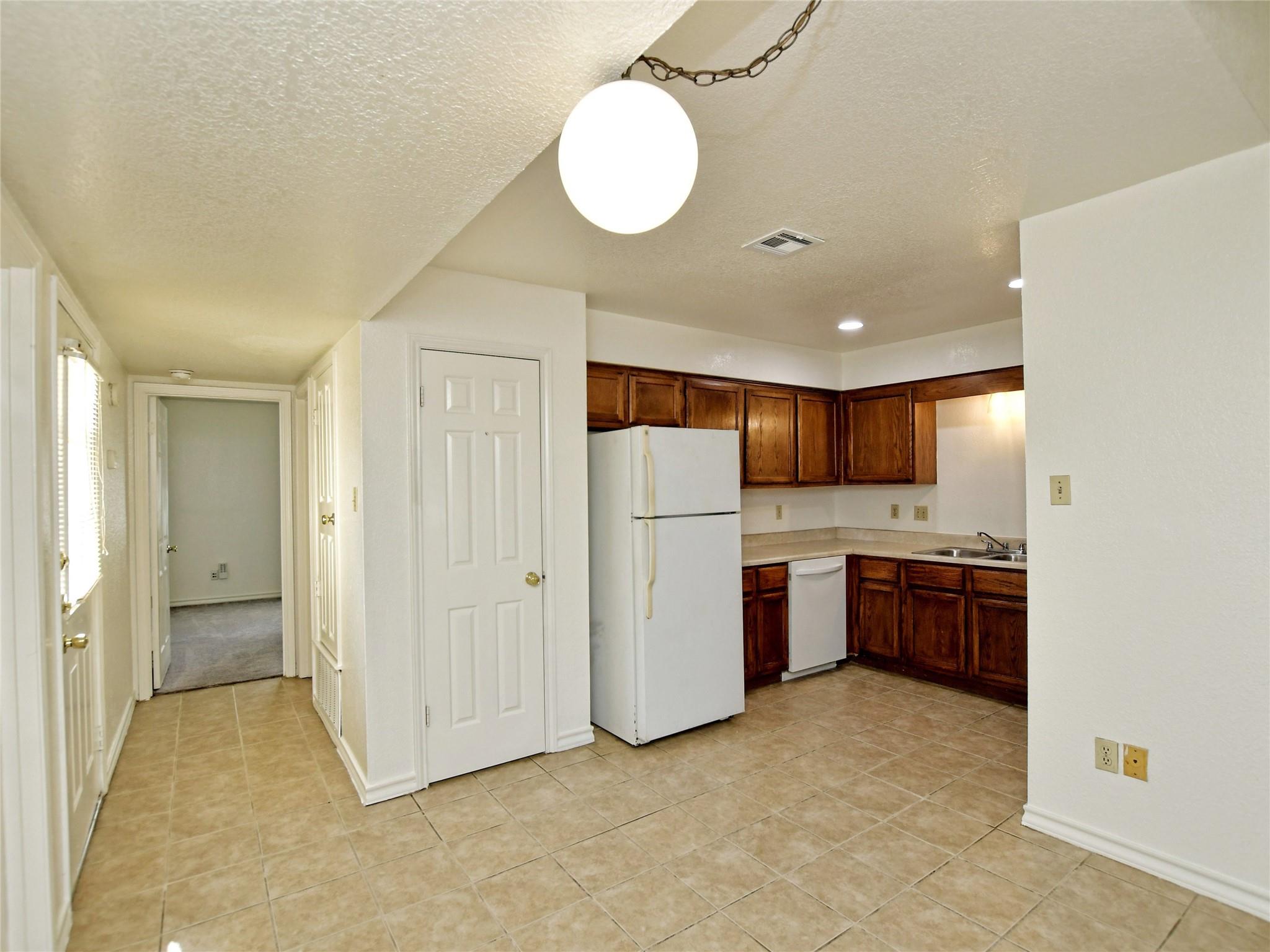 803 Valley View Dr # B, Pflugerville, TX 78660