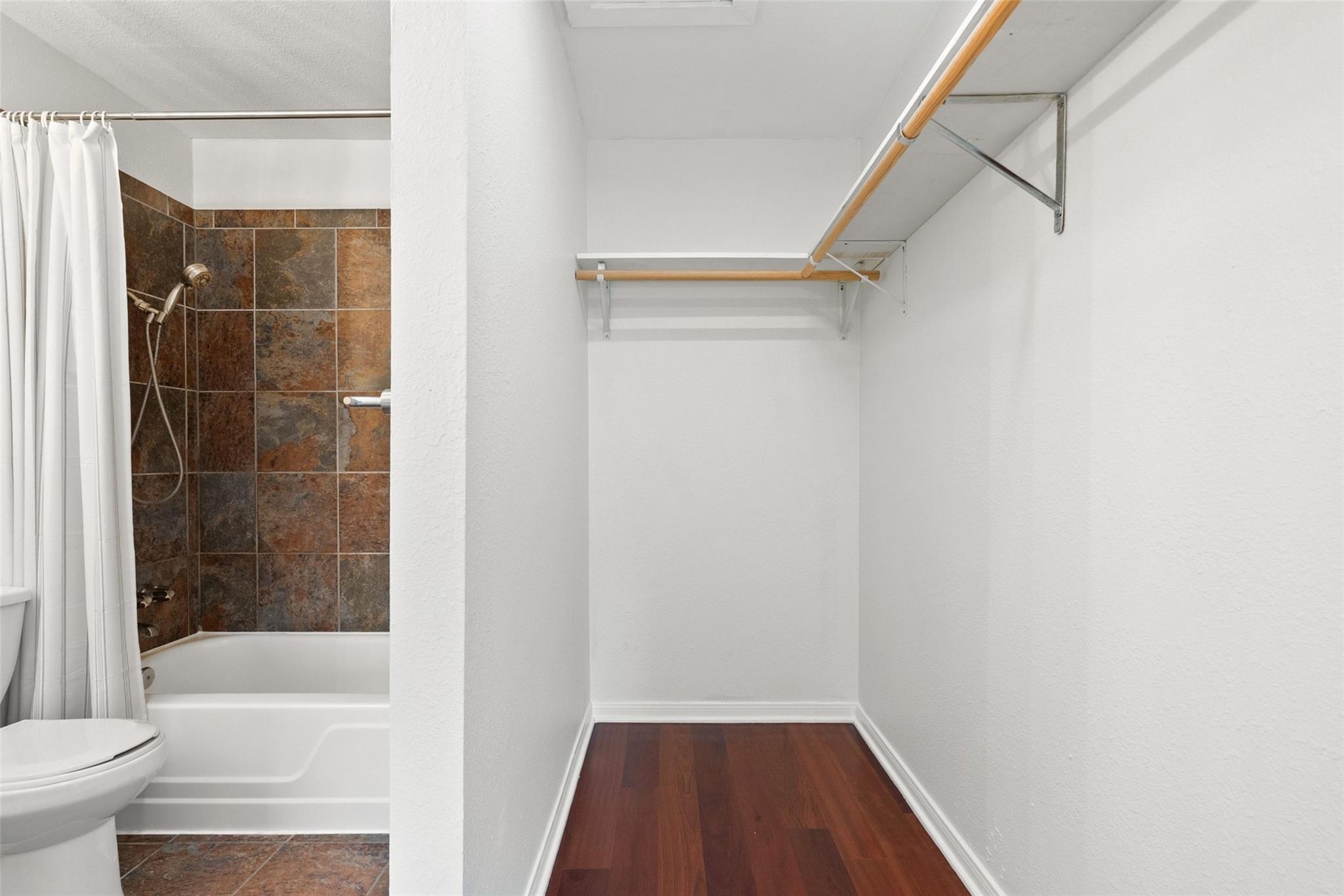 400 W 35th St # 210, Austin, TX 78705