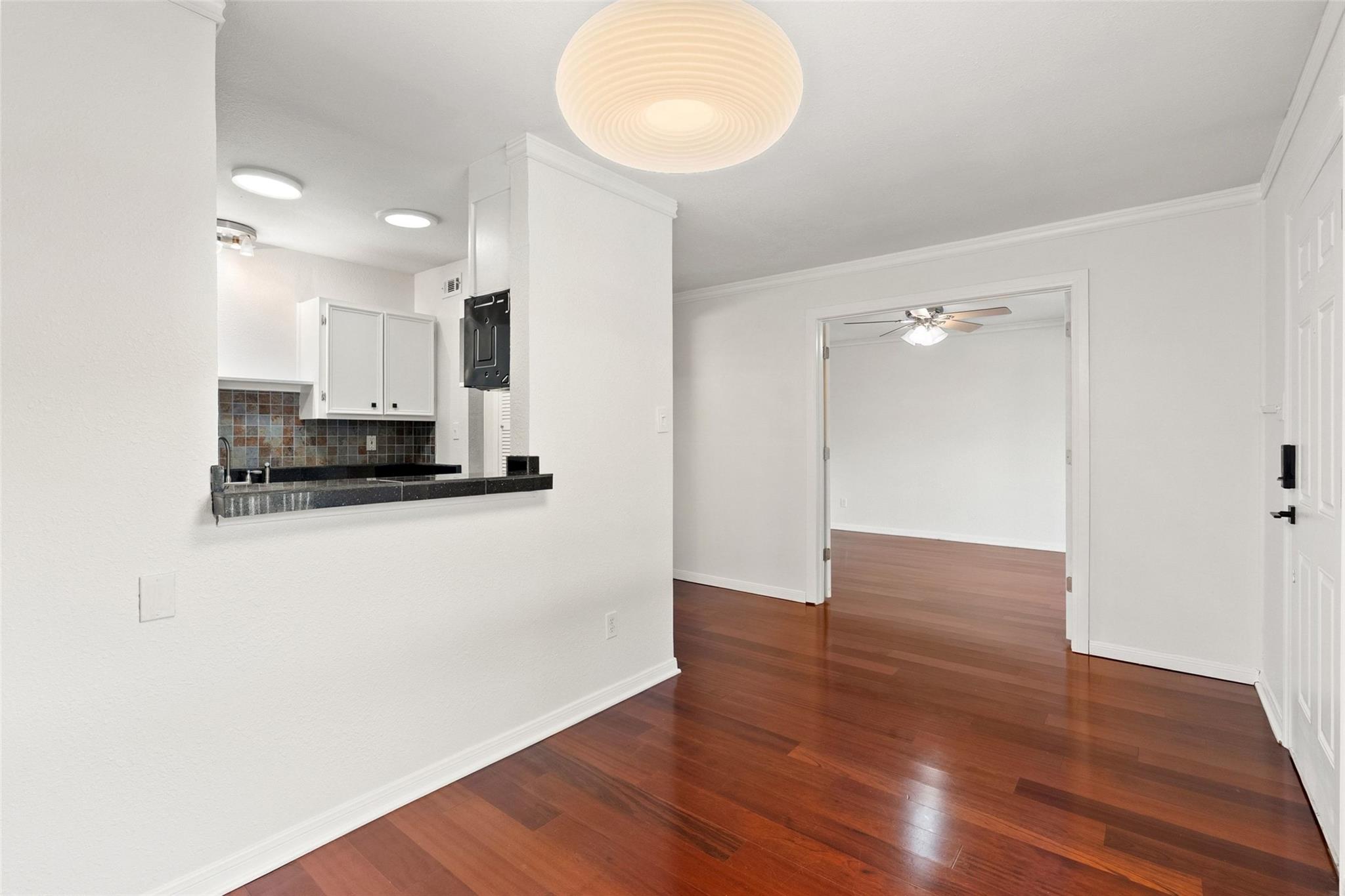 400 W 35th St # 210, Austin, TX 78705