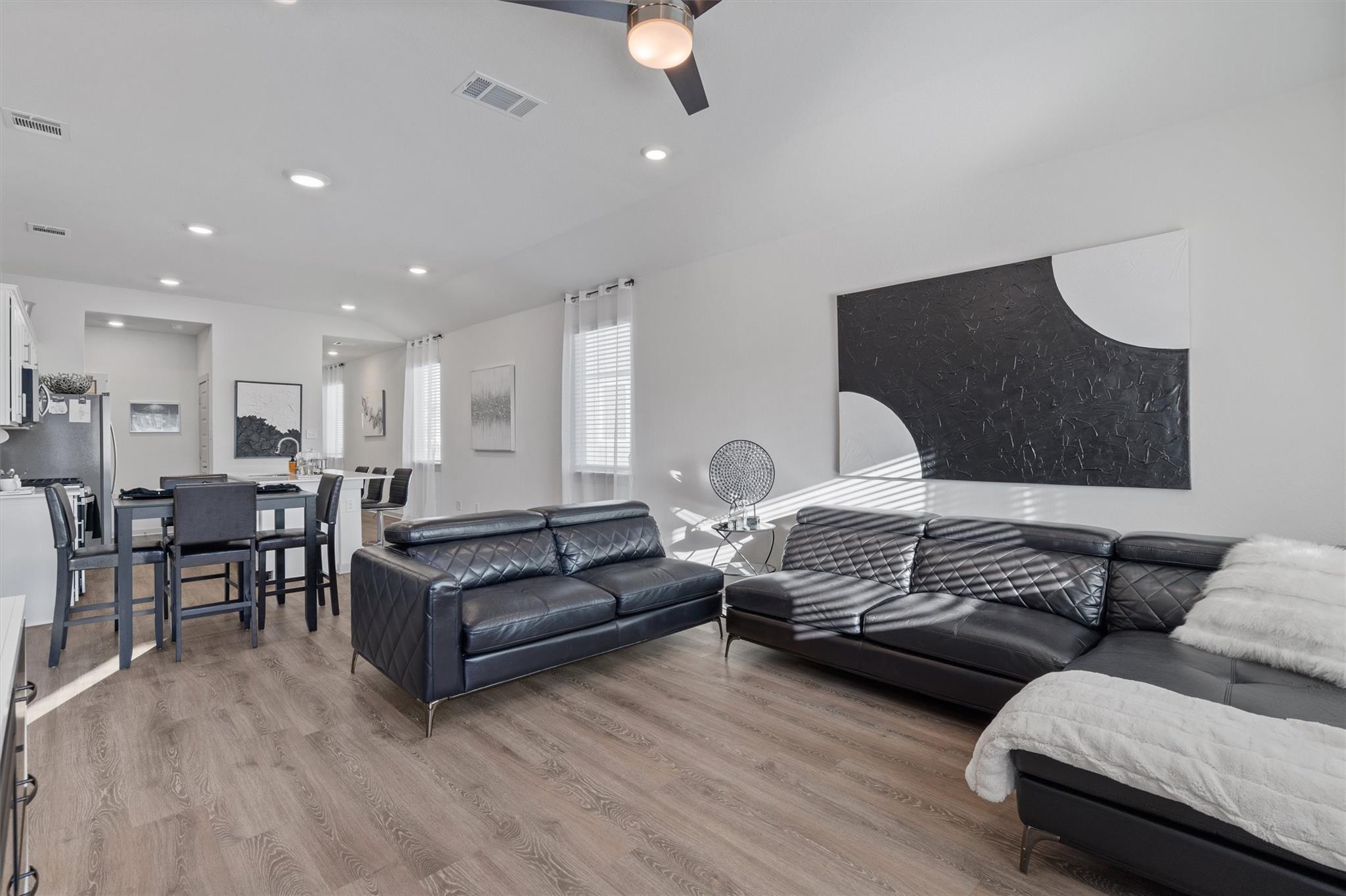 120 Scarborough Way, San Marcos, TX 78666