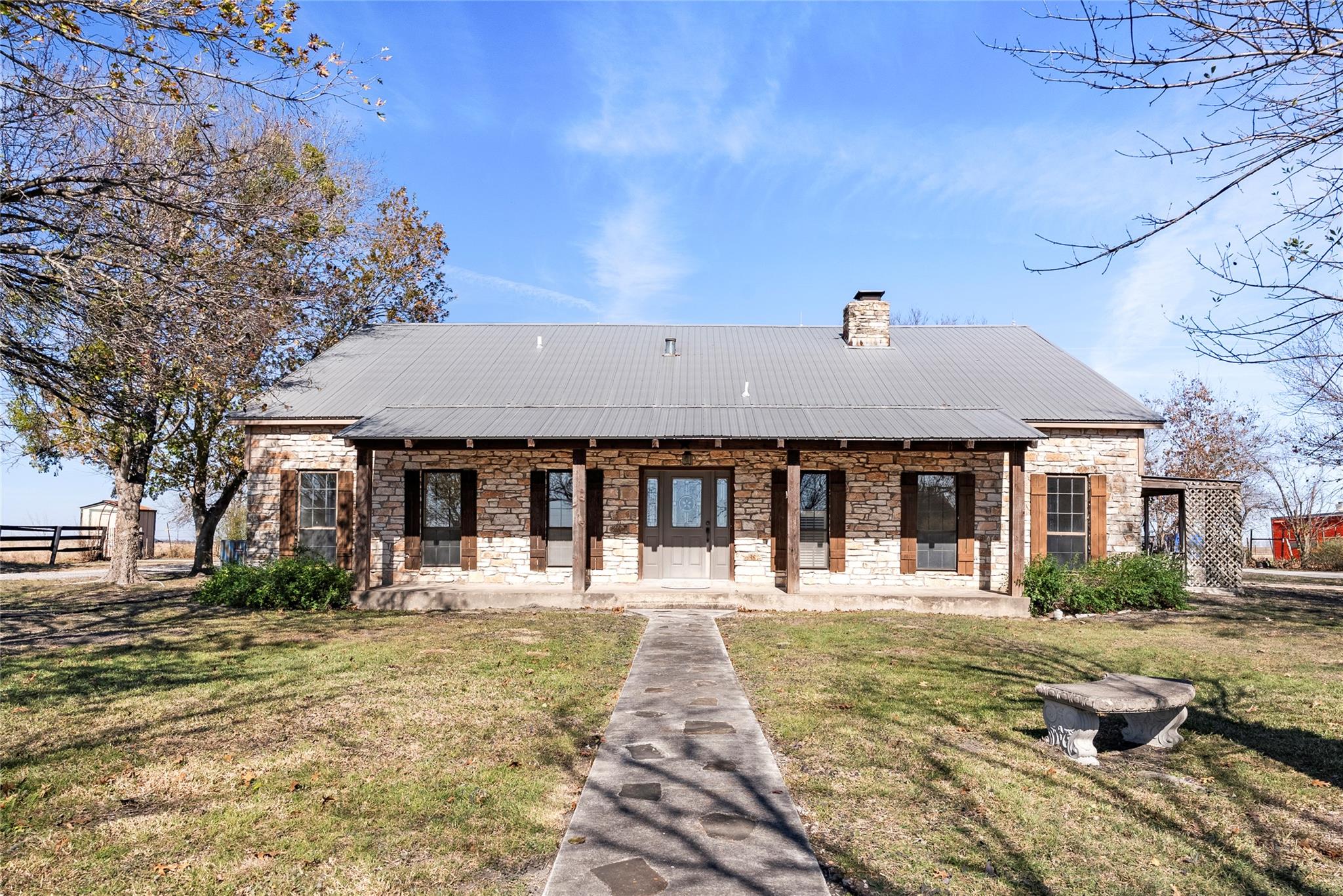 12914 Pfluger Berkman Ln, Coupland, TX 78615