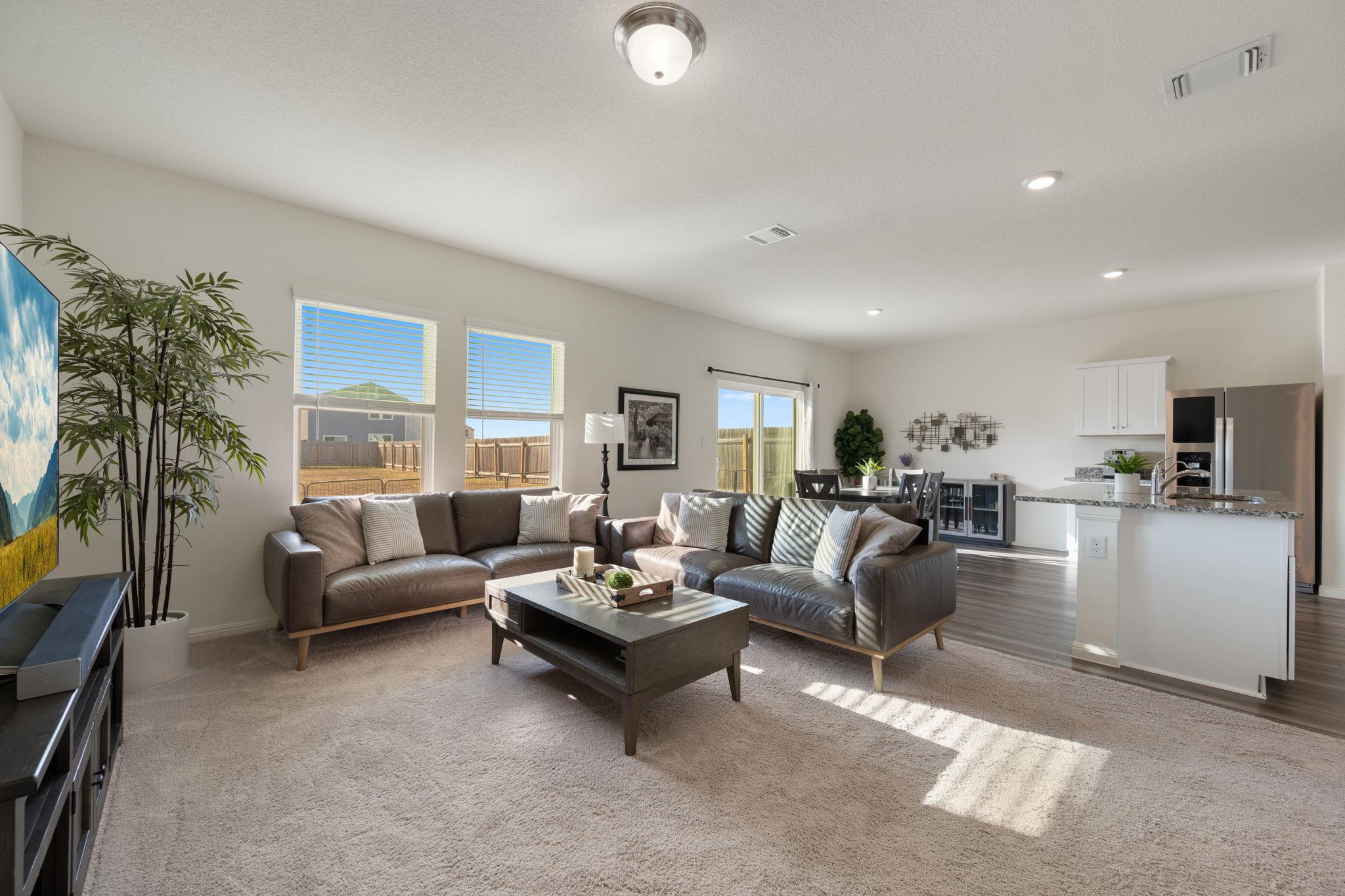 114 Pronghorn St, Hutto, TX 78634