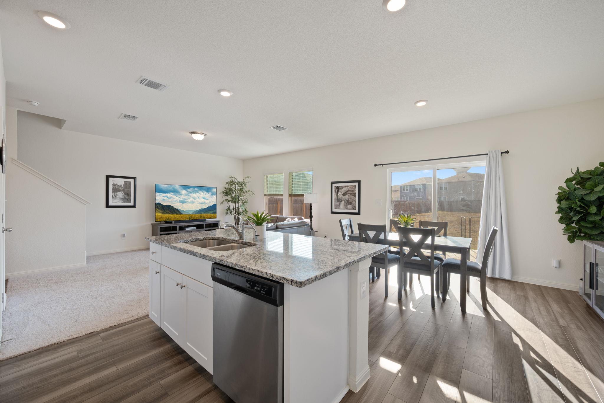 114 Pronghorn St, Hutto, TX 78634