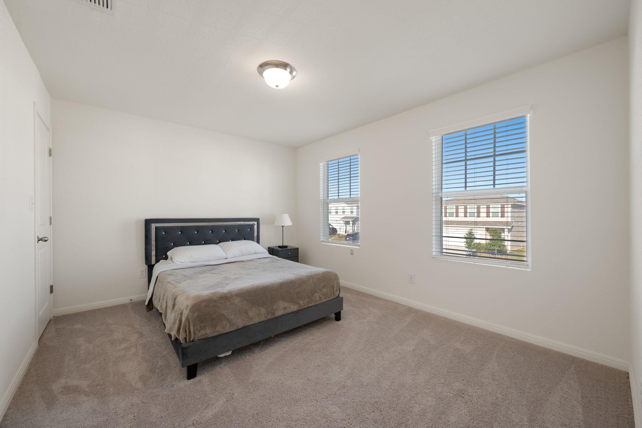 114 Pronghorn St, Hutto, TX 78634