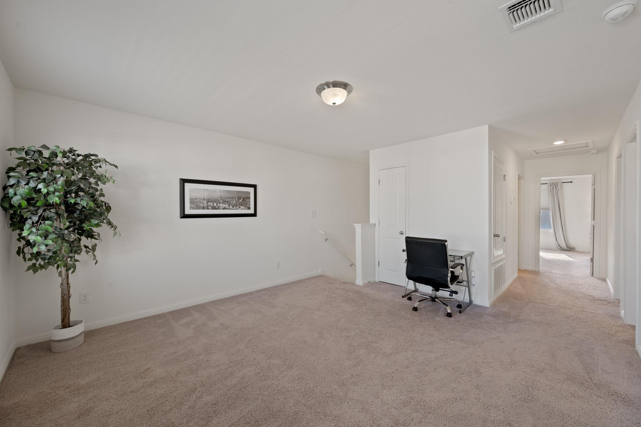 114 Pronghorn St, Hutto, TX 78634