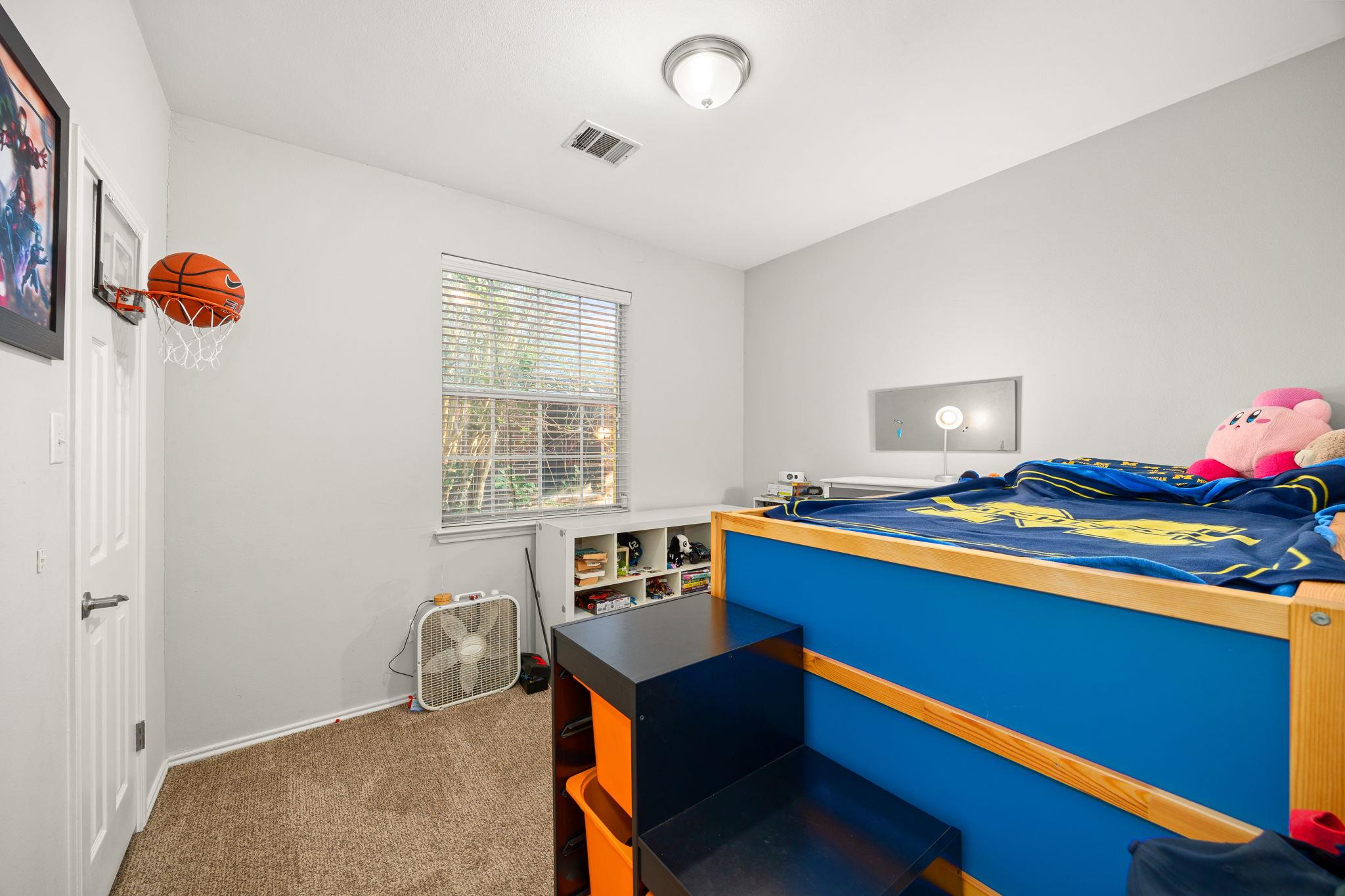 1515 Natural Bridge Ln, Pflugerville, TX 78660