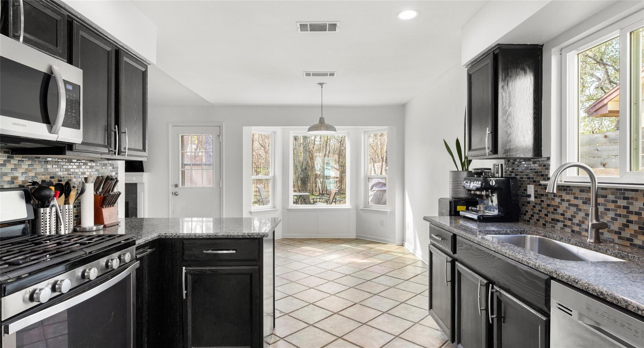 4015 Alexandria Dr, Austin, TX 78749