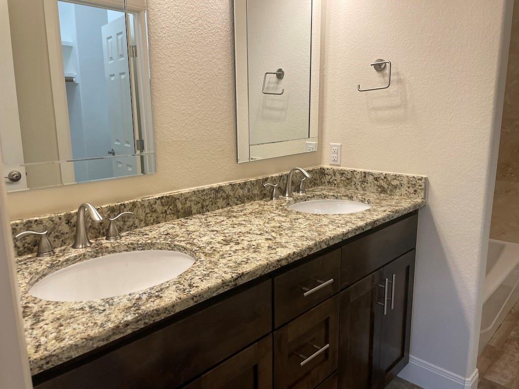 3210 Poe Cv # B, Lago Vista, TX 78645