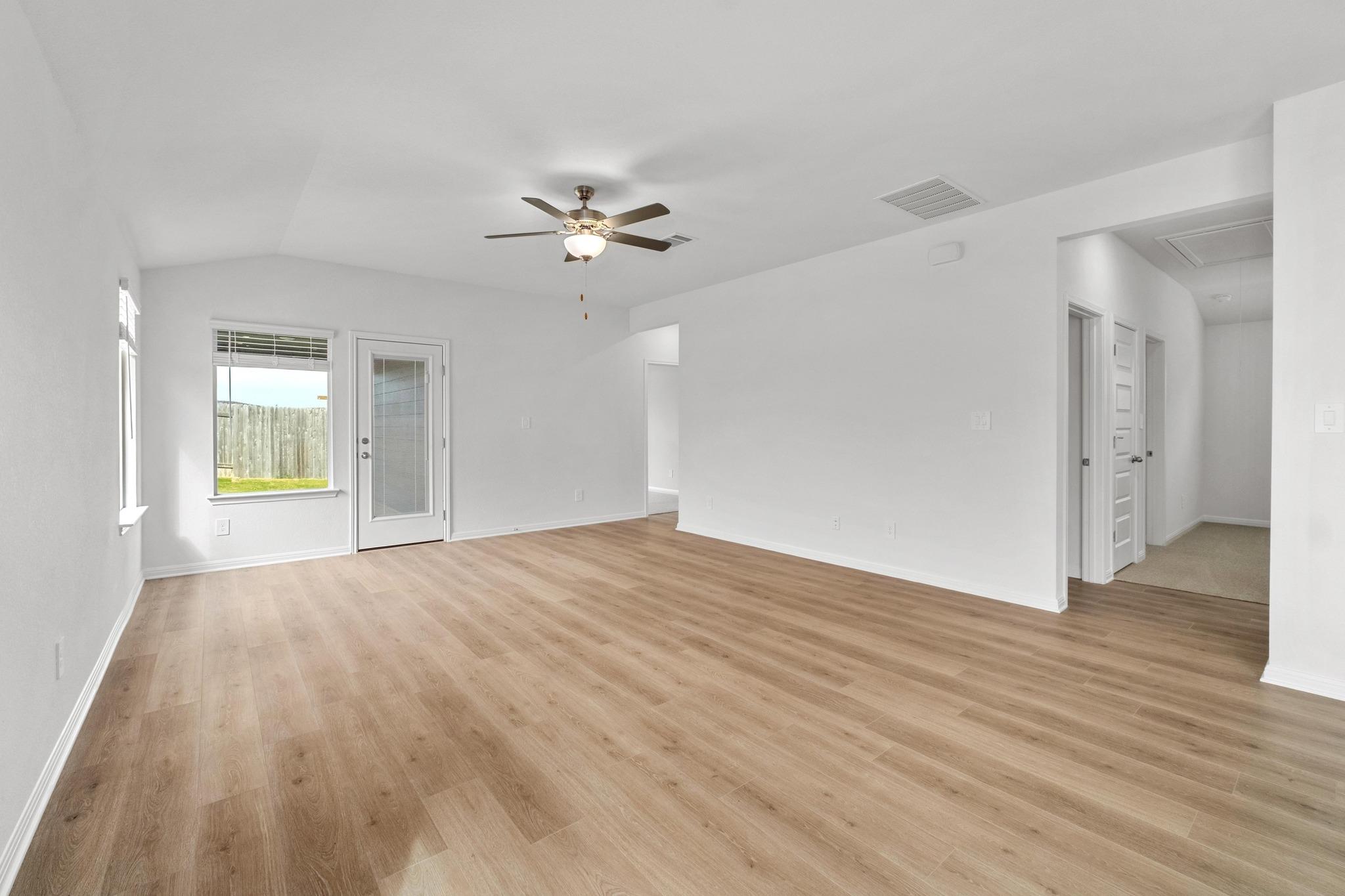 496 El Capitan Loop, Dripping Springs, TX 78620