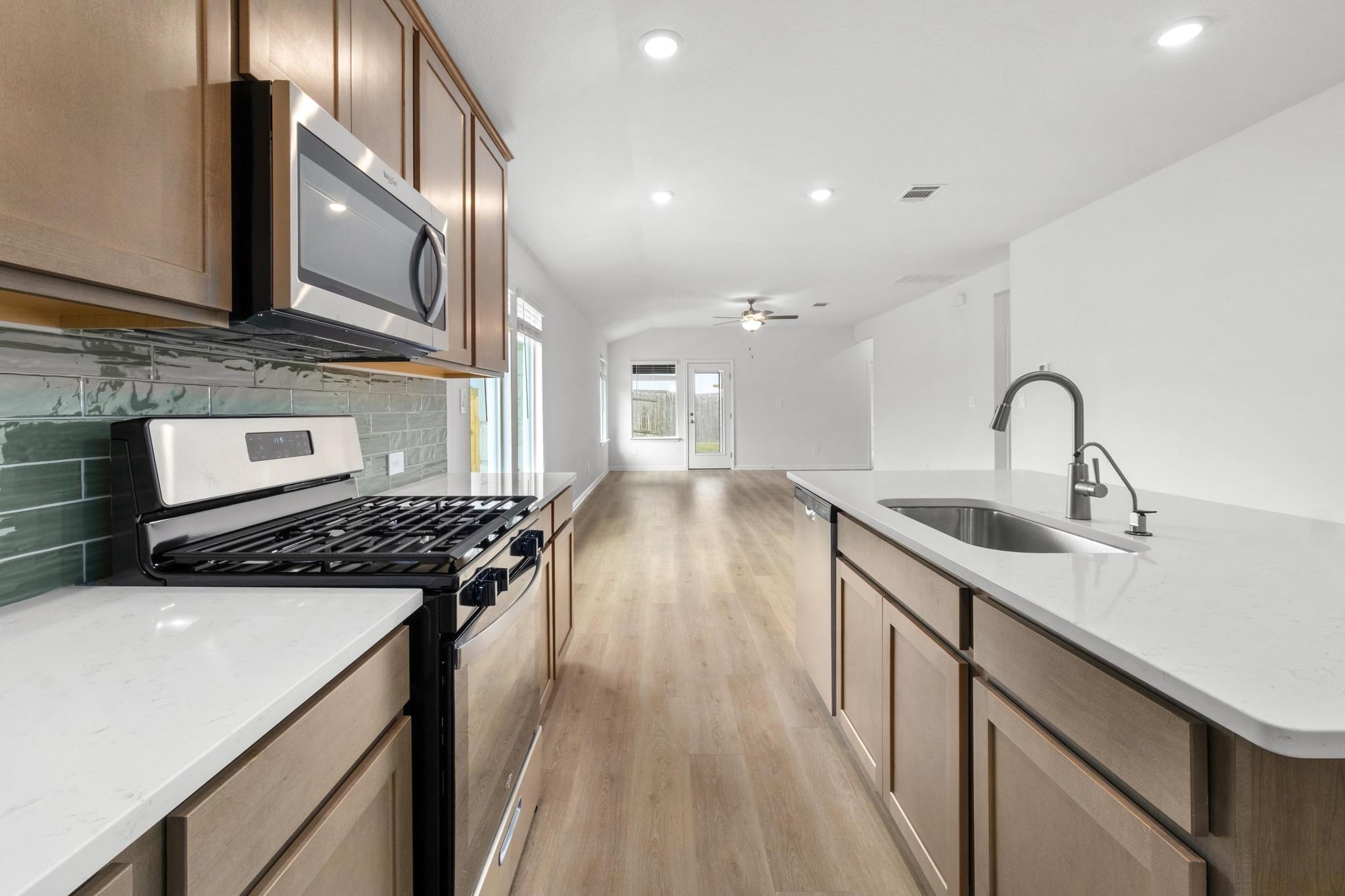 496 El Capitan Loop, Dripping Springs, TX 78620