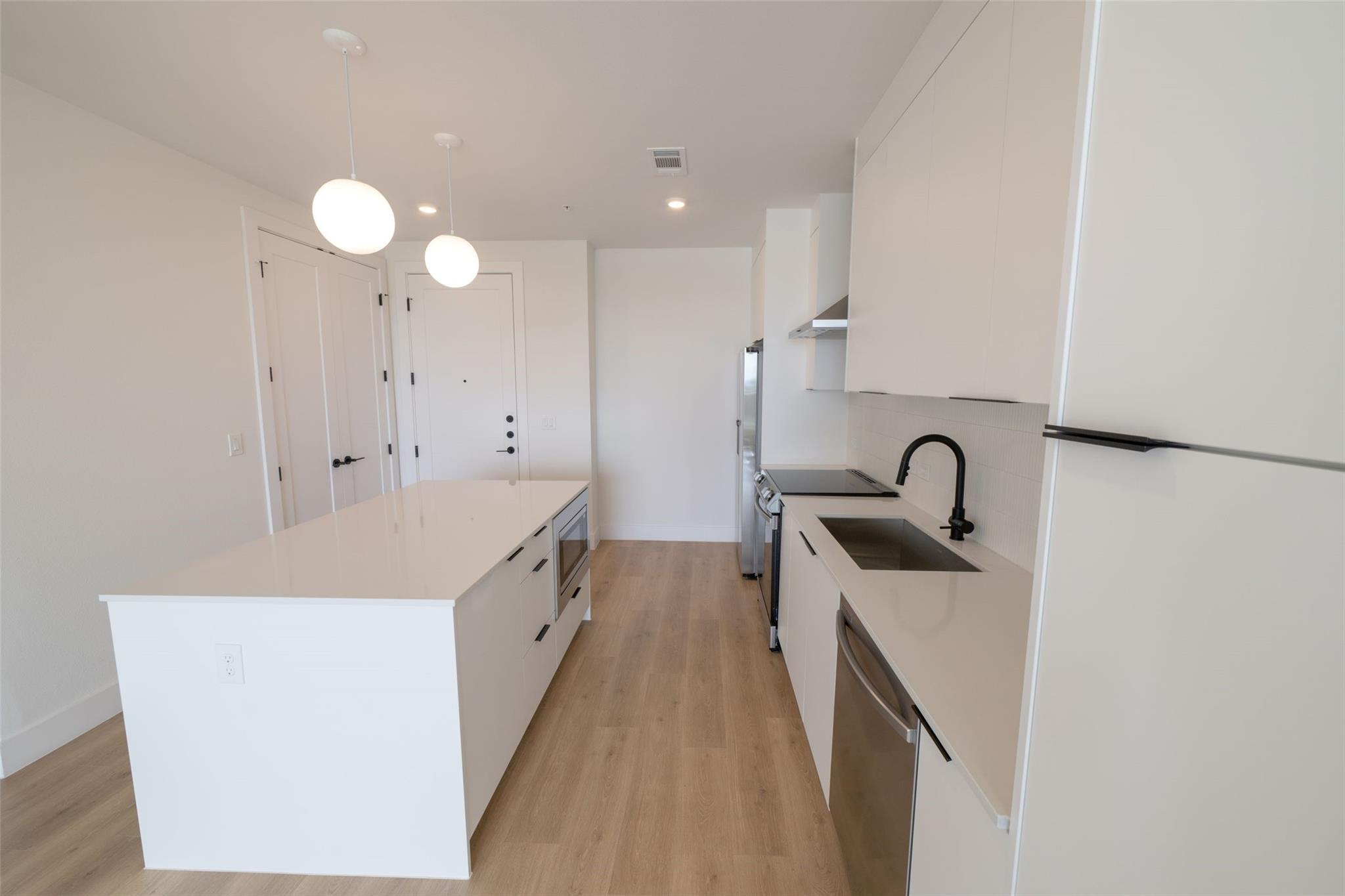 1701 Simond Ave # 438, Austin, TX 78723