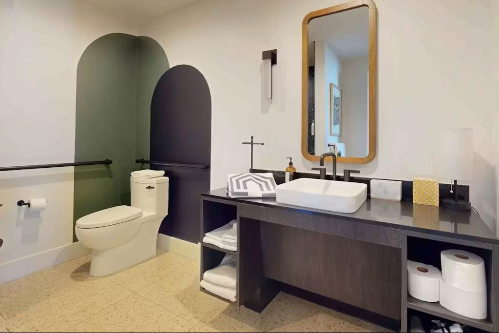 48 East Ave # 1210, Austin, TX 78701