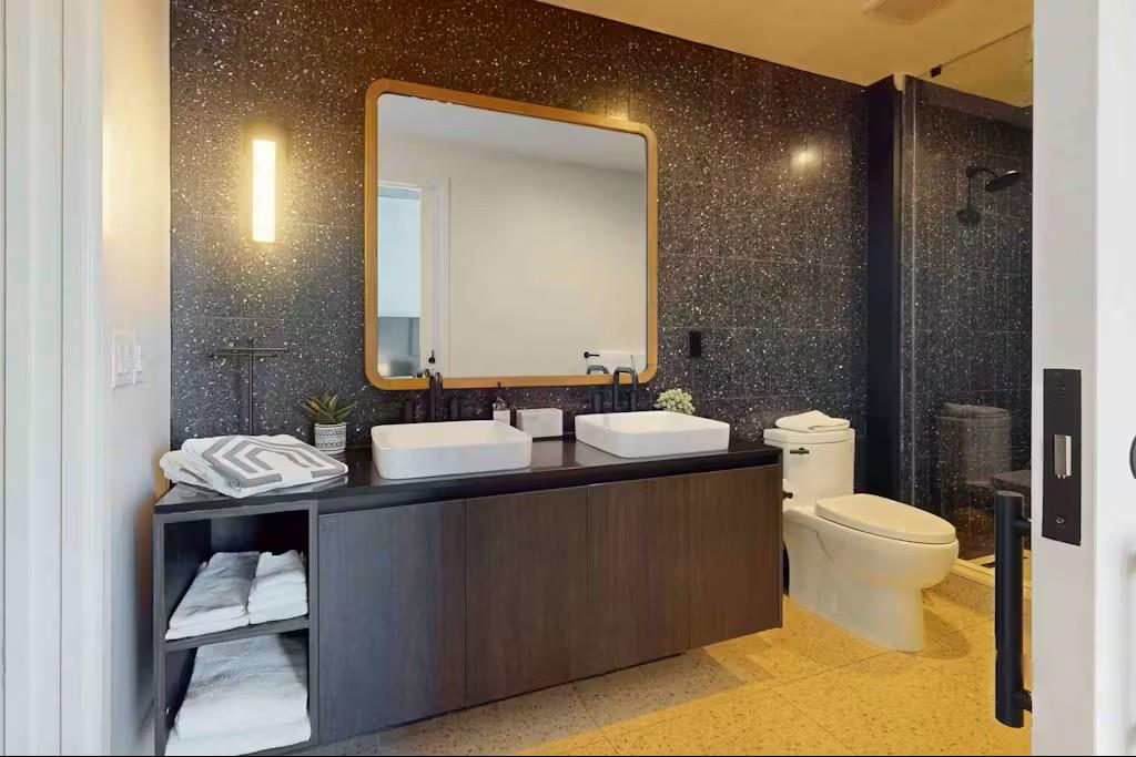 48 East Ave # 1210, Austin, TX 78701