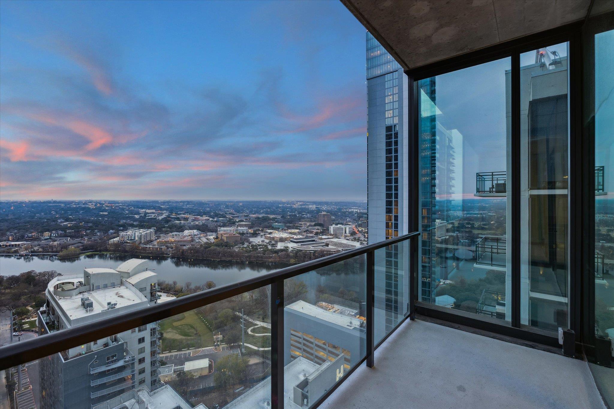 610 Davis St # 3005, Austin, TX 78701