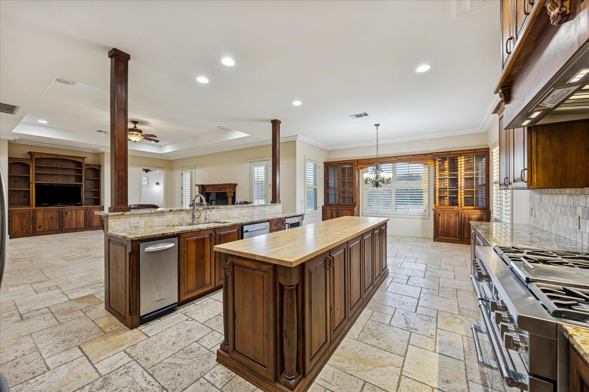 220 Neal Dr, Liberty Hill, TX 78642