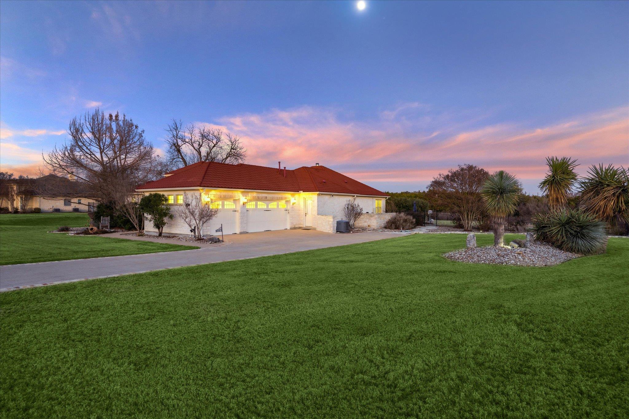 220 Neal Dr, Liberty Hill, TX 78642