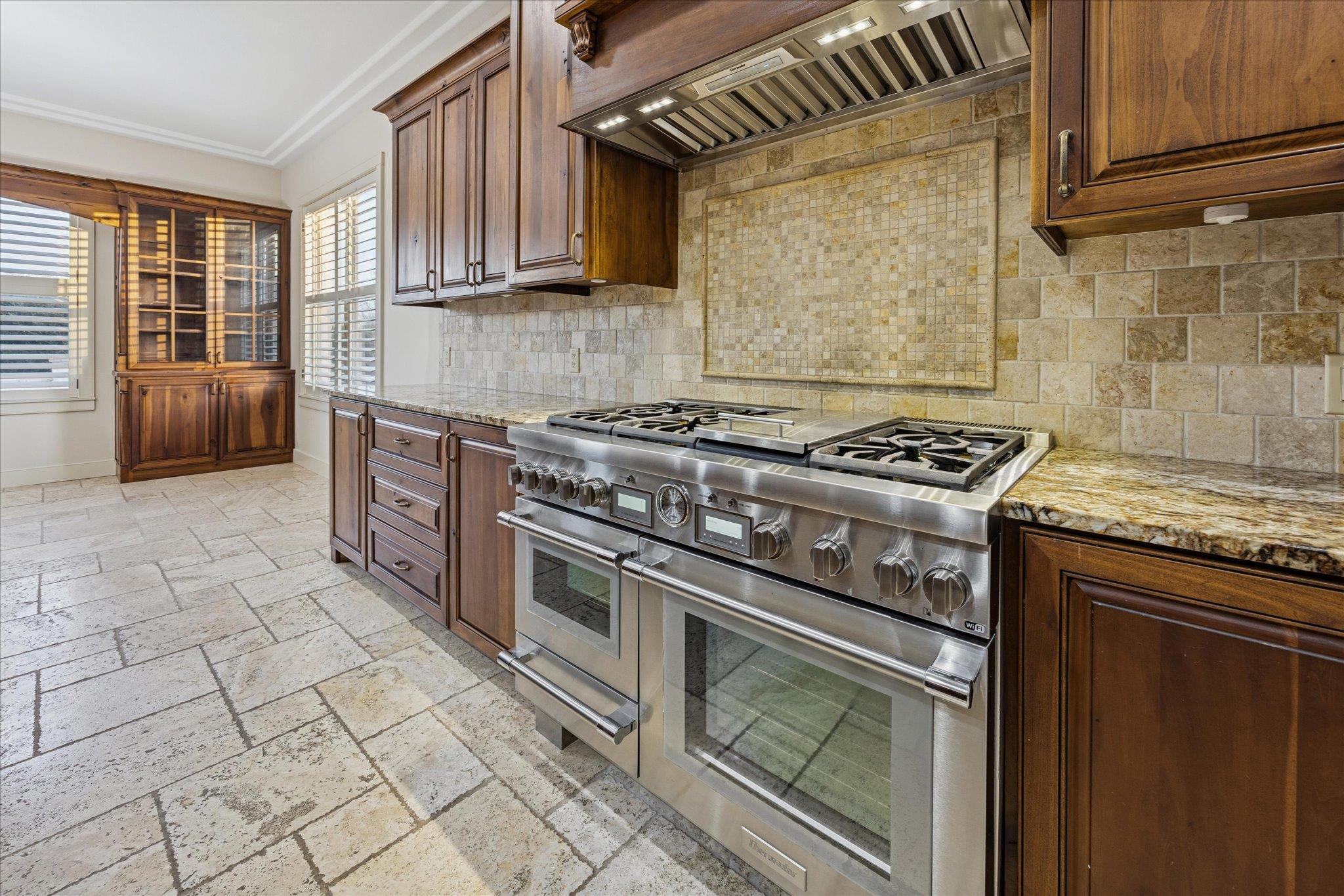 220 Neal Dr, Liberty Hill, TX 78642