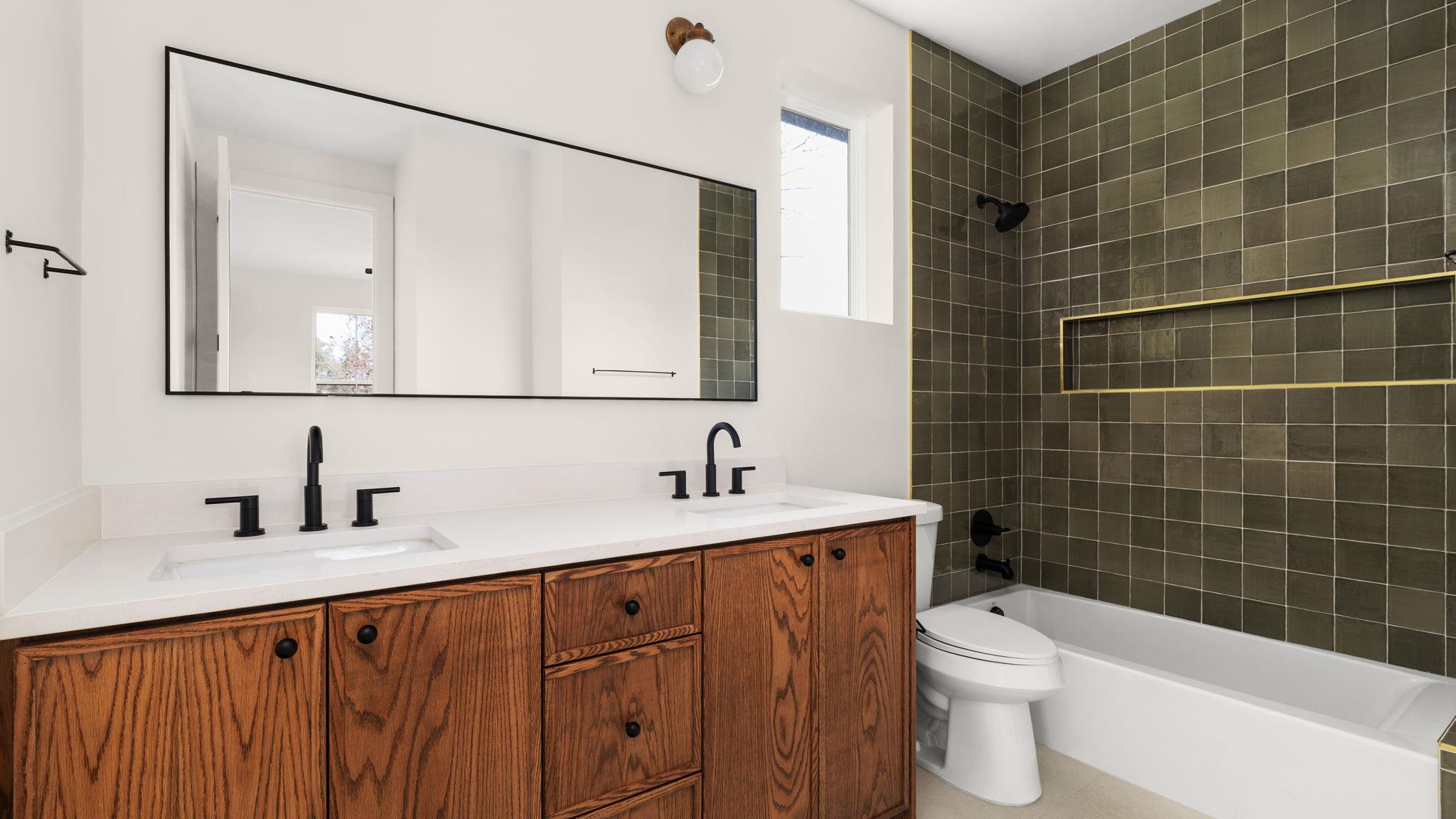 4901 Gladeview Dr # B, Austin, TX 78745