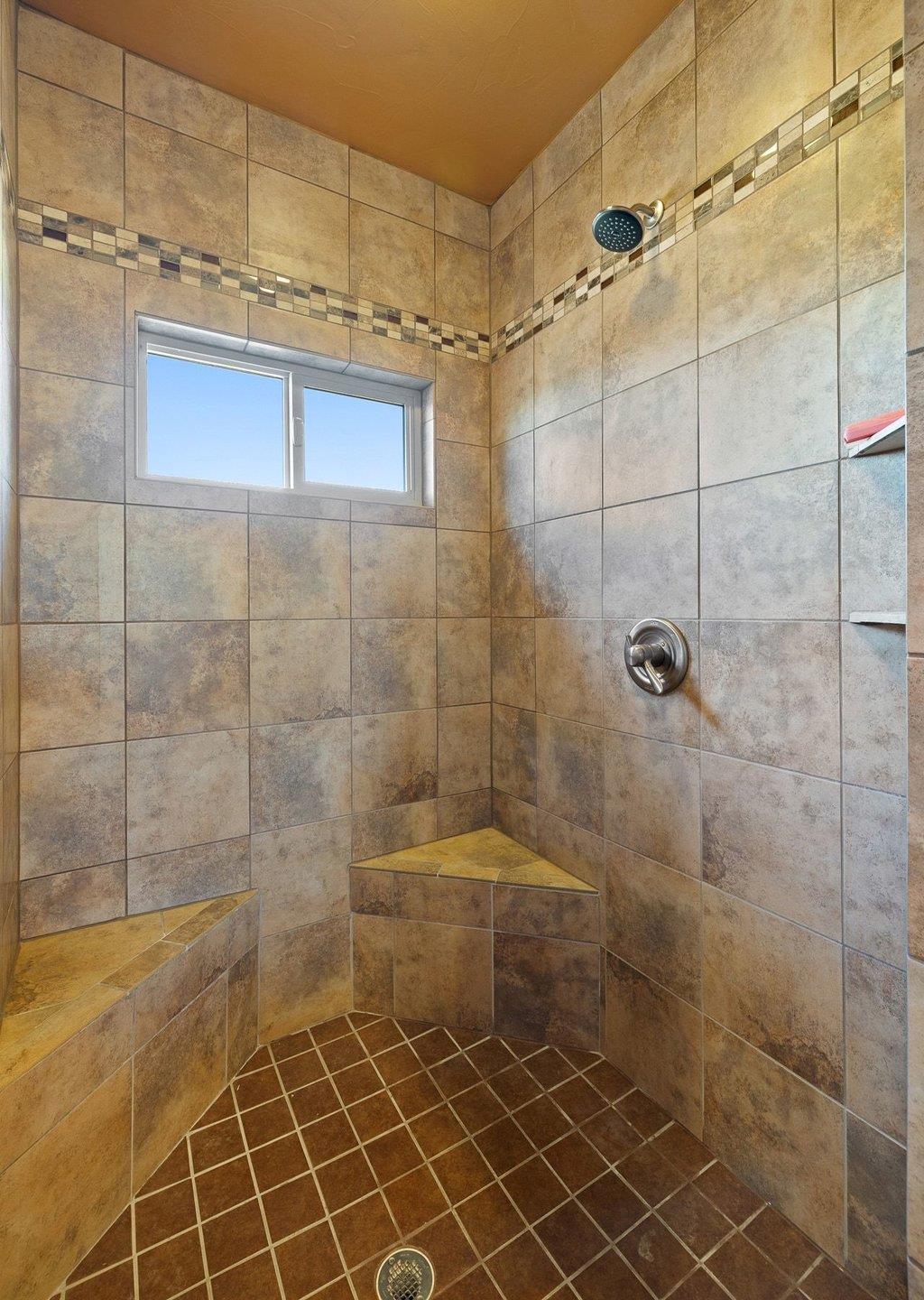 1292 Upper Turtle Creek Rd, Kerrville, TX 78028