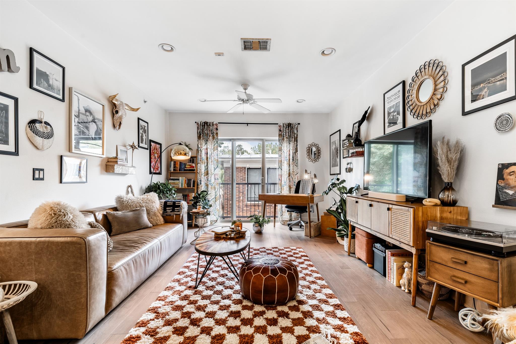 908 Nueces St # 24, Austin, TX 78701