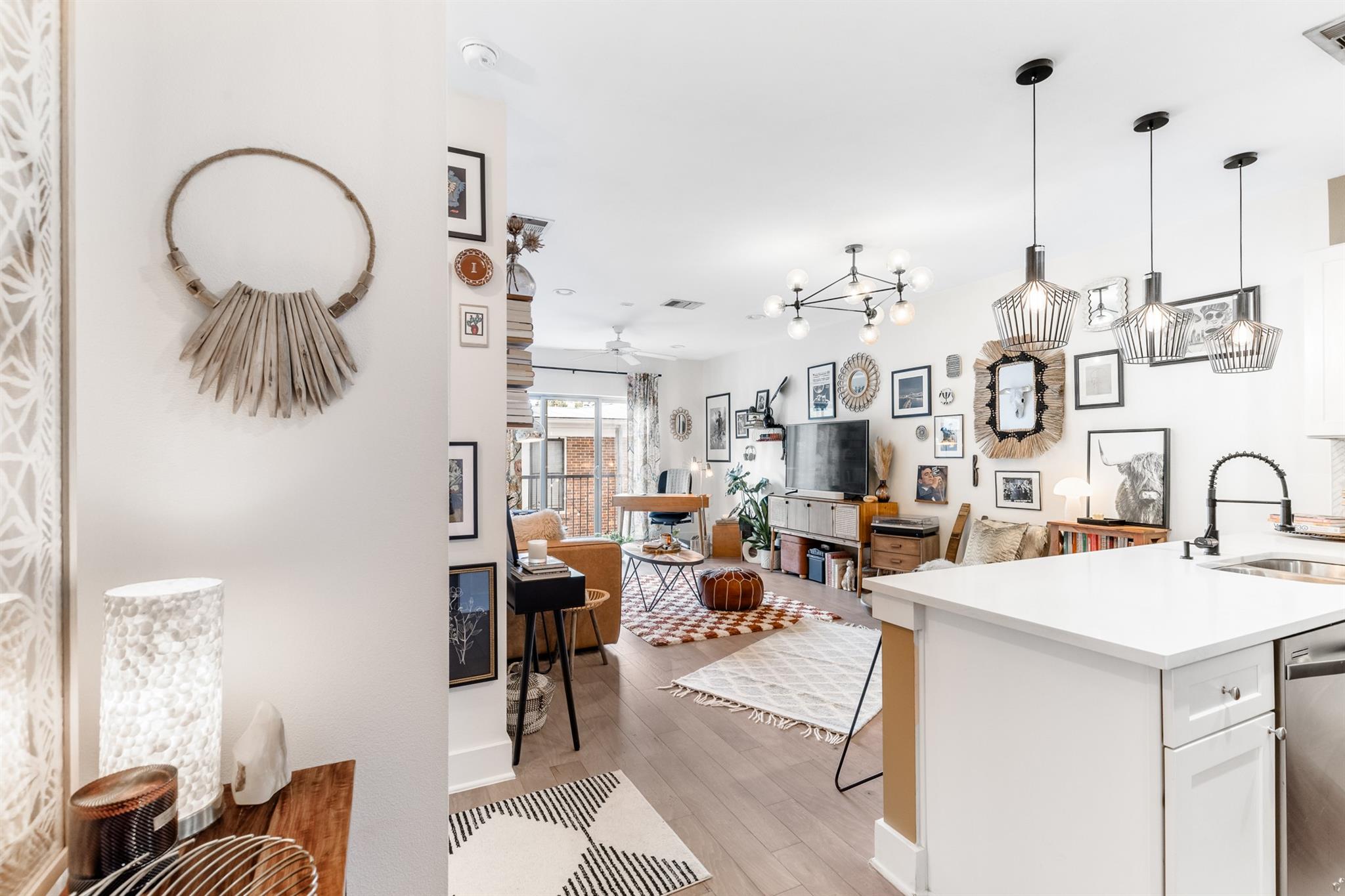 908 Nueces St # 24, Austin, TX 78701