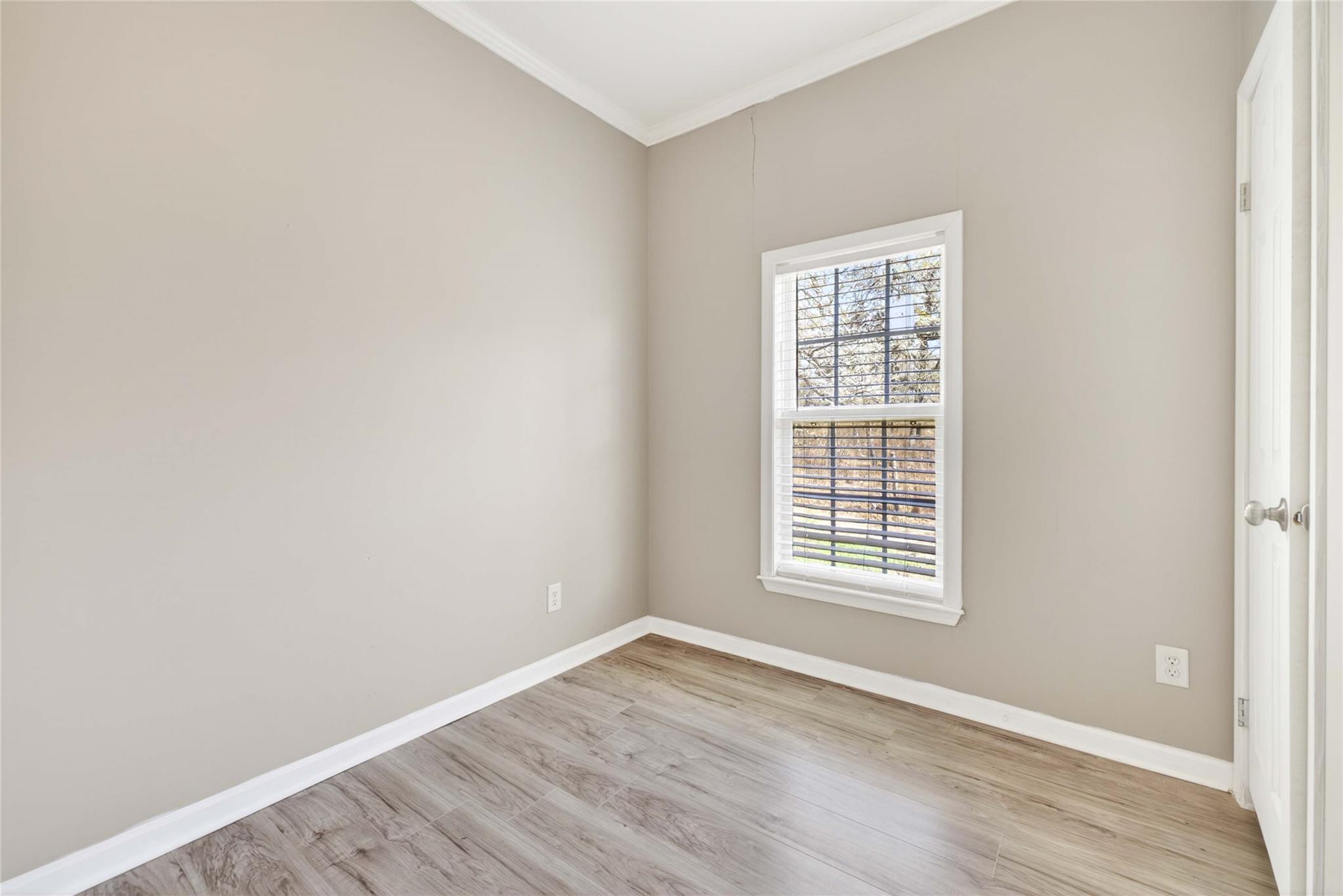 130 Leaning Oaks Cir, Seguin, TX 78155