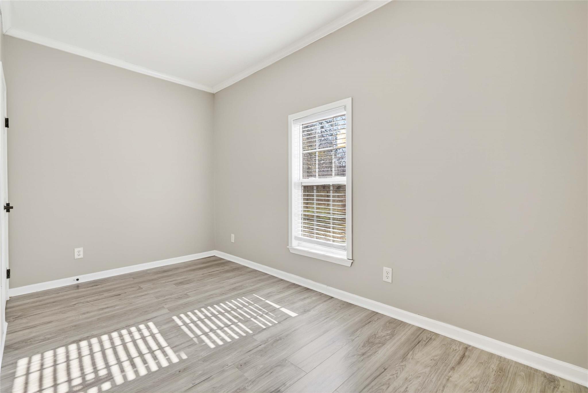 130 Leaning Oaks Cir, Seguin, TX 78155