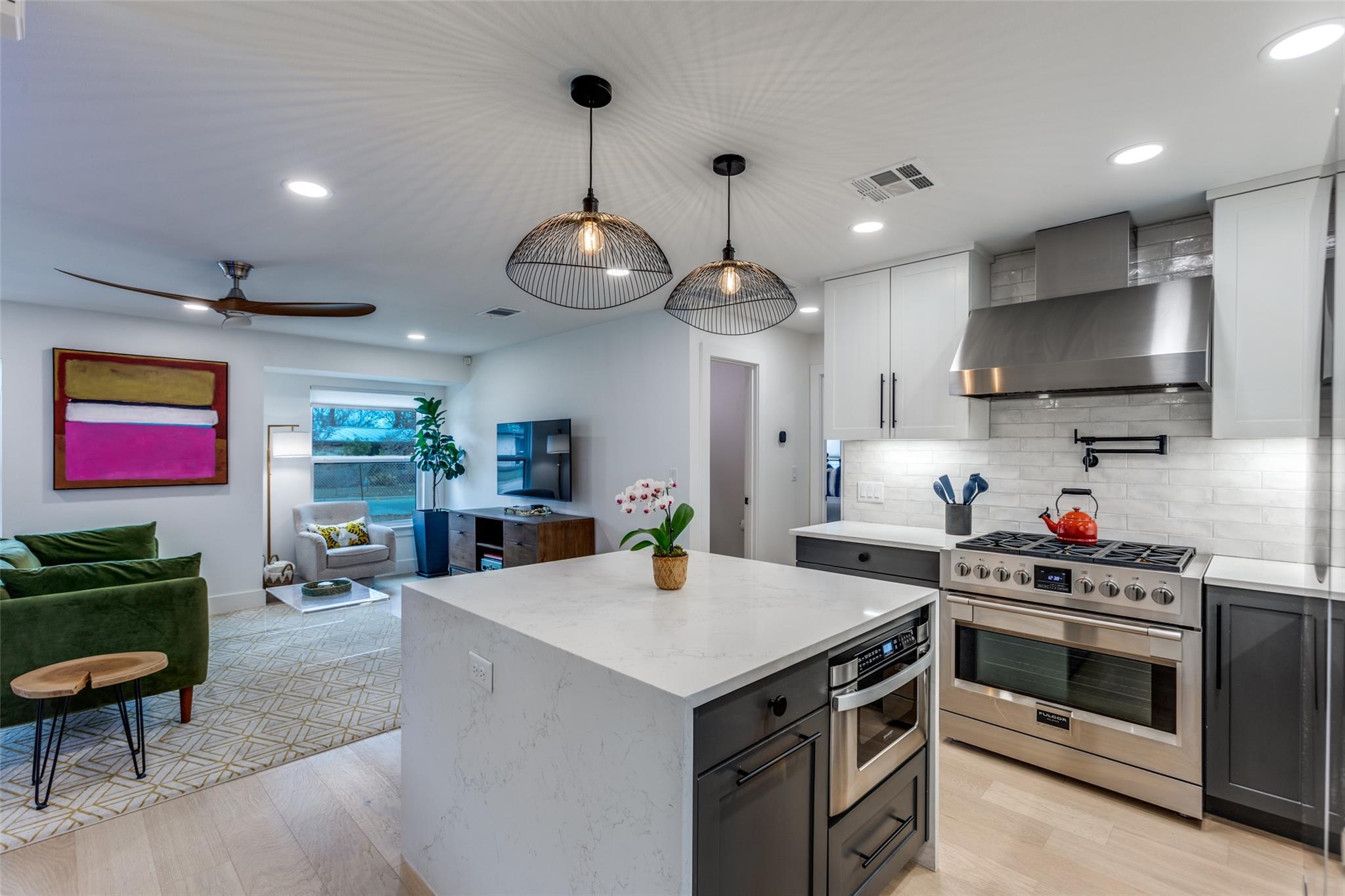 2209 Fair Oaks Dr, Austin, TX 78745