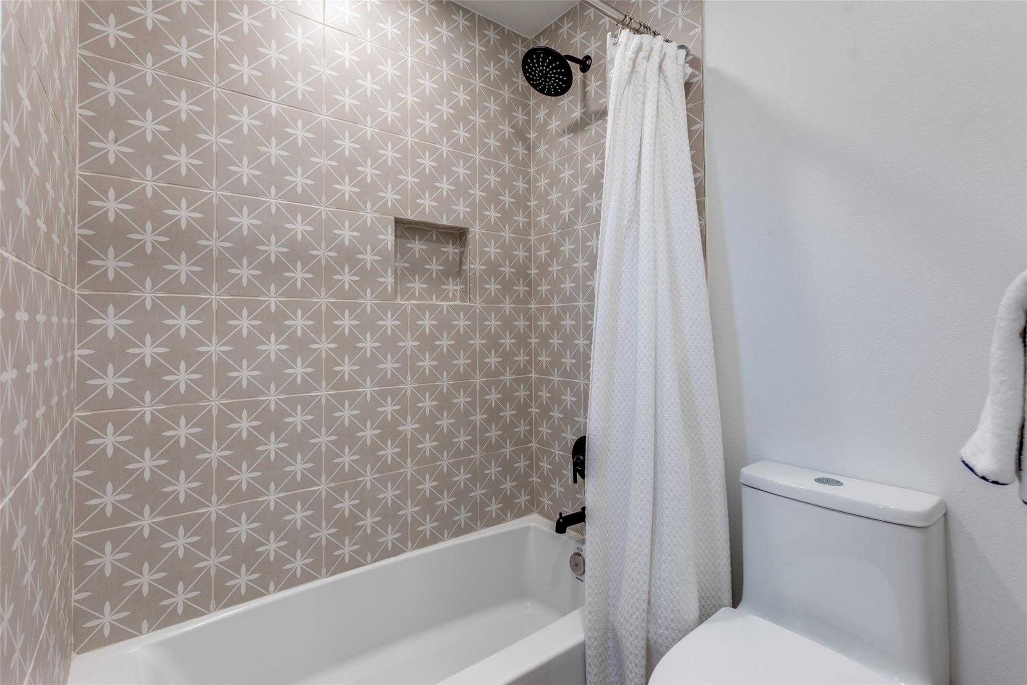 2209 Fair Oaks Dr, Austin, TX 78745