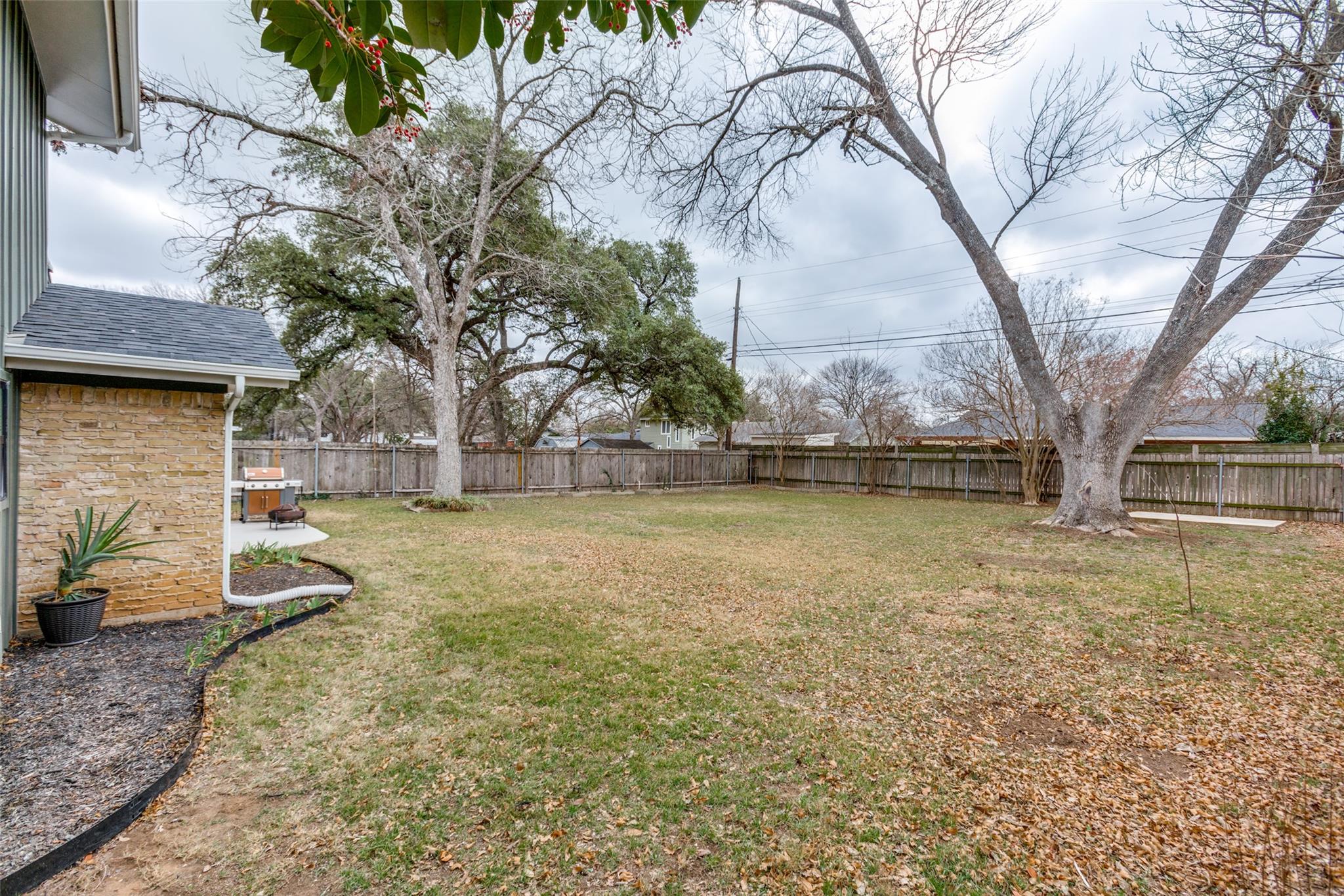 2209 Fair Oaks Dr, Austin, TX 78745