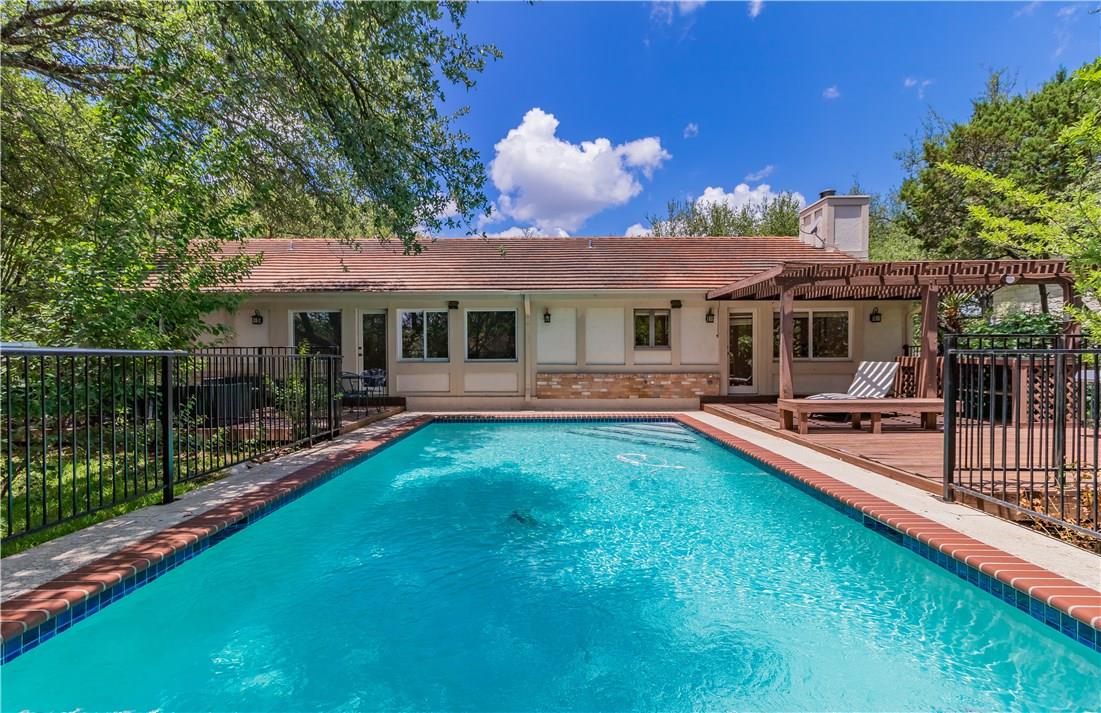 302 Timpanagos Dr, Lakeway, TX 78734