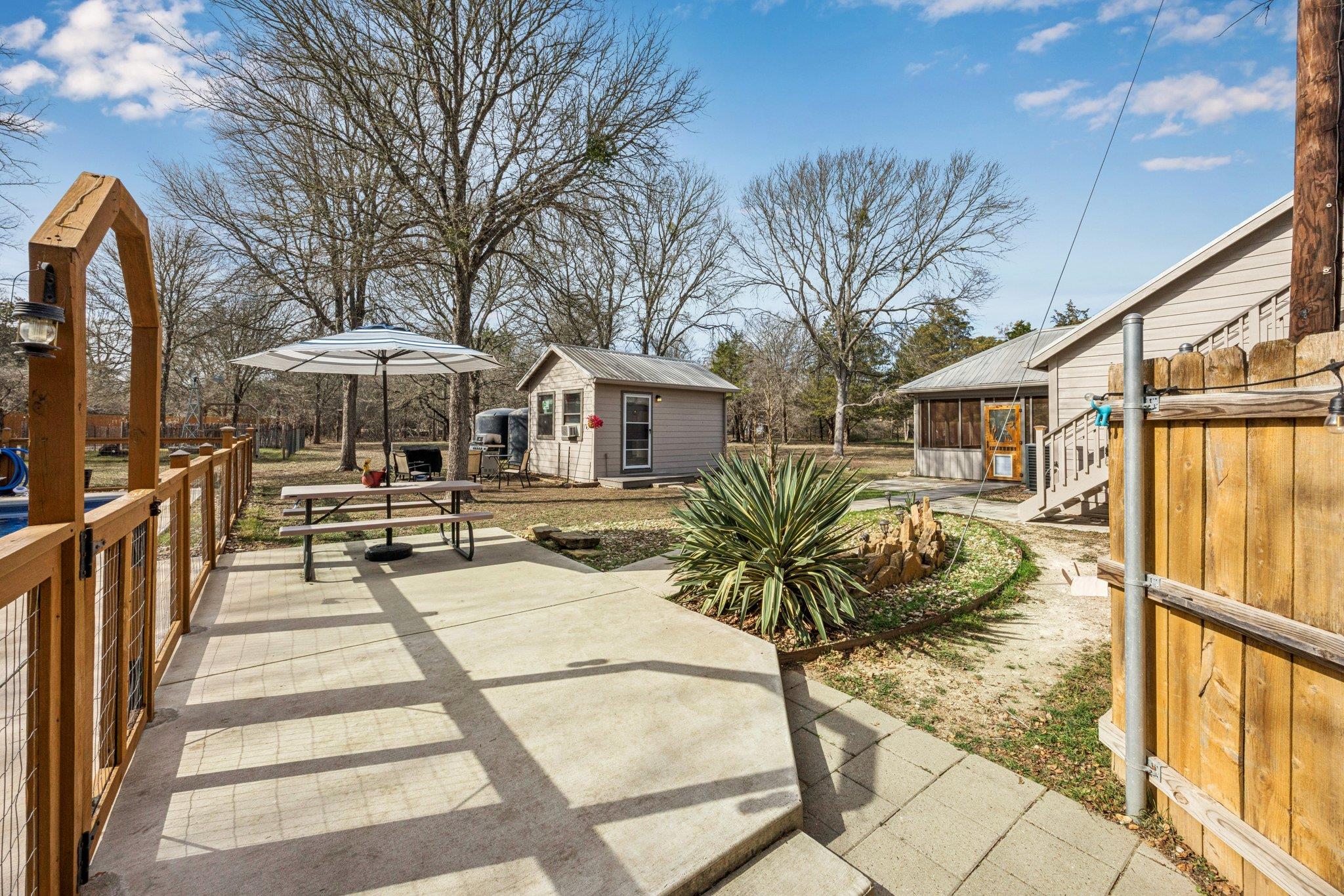 114 Upola Ct, Bastrop, TX 78602