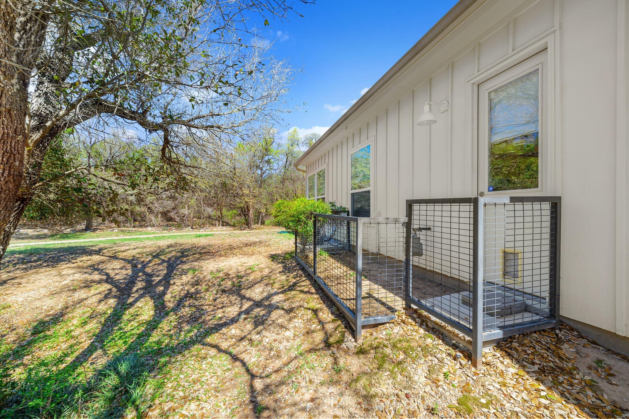 121 Francesco Ln, Dripping Springs, TX 78620
