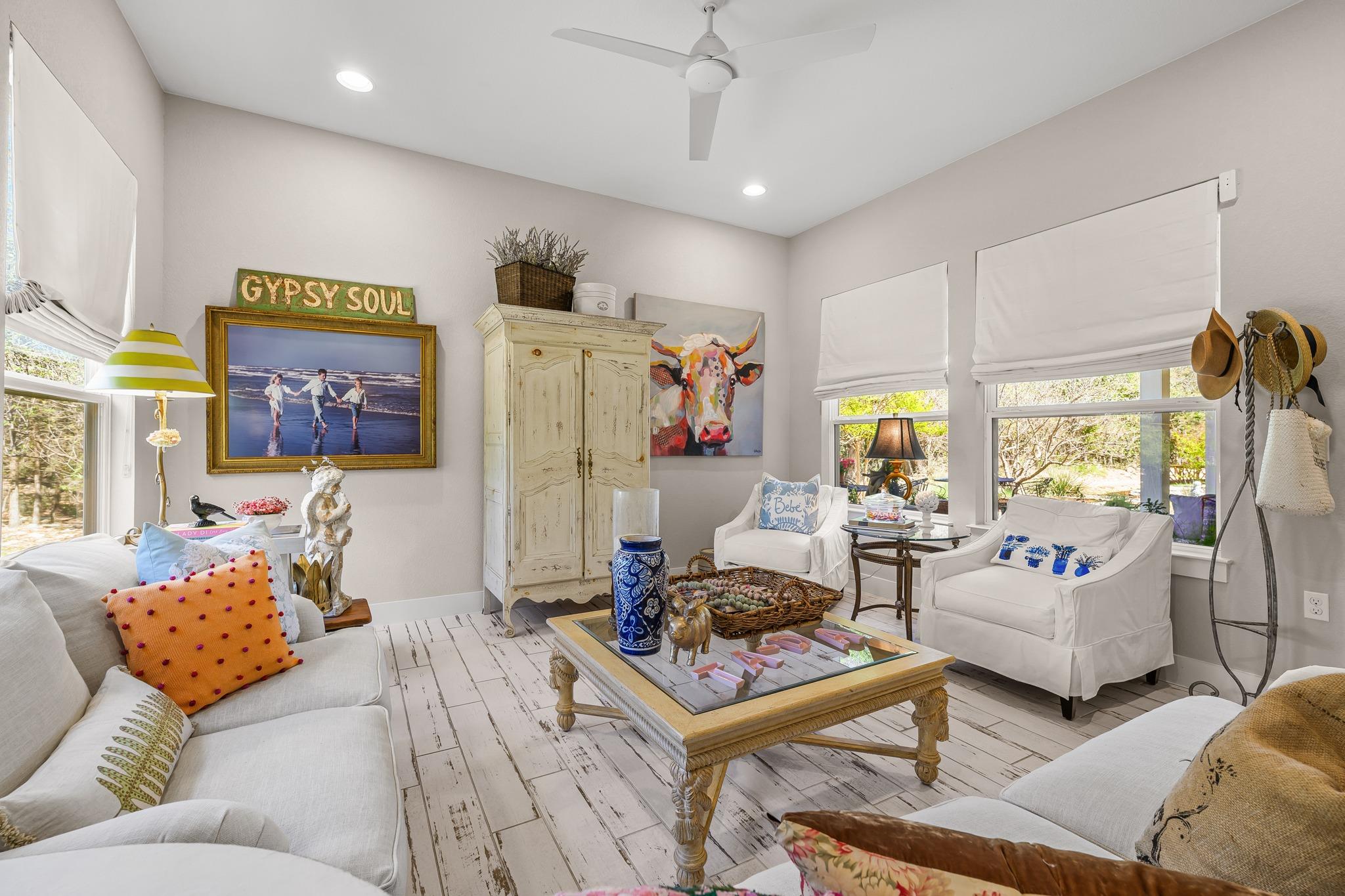 121 Francesco Ln, Dripping Springs, TX 78620